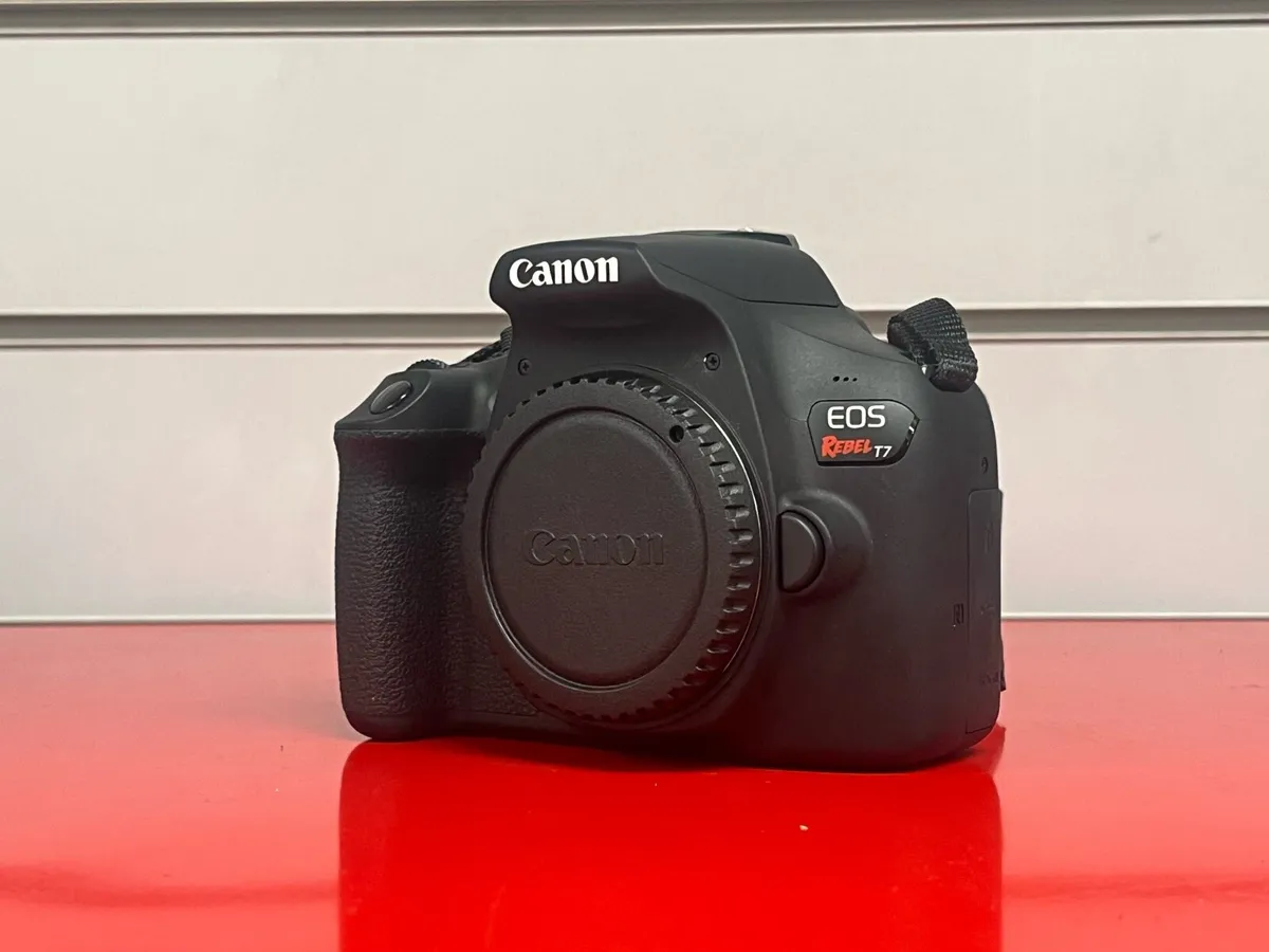 Canon EOS T7 Rebel/2000D - Image 2