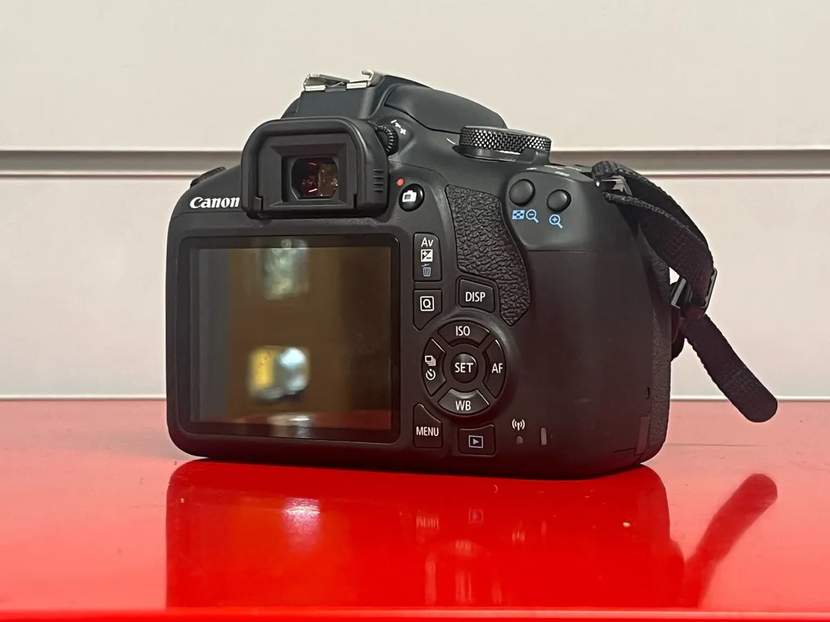 Canon EOS T7 Rebel/2000D - Image 3