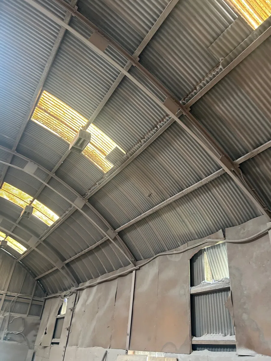Shed /Garage - Image 2