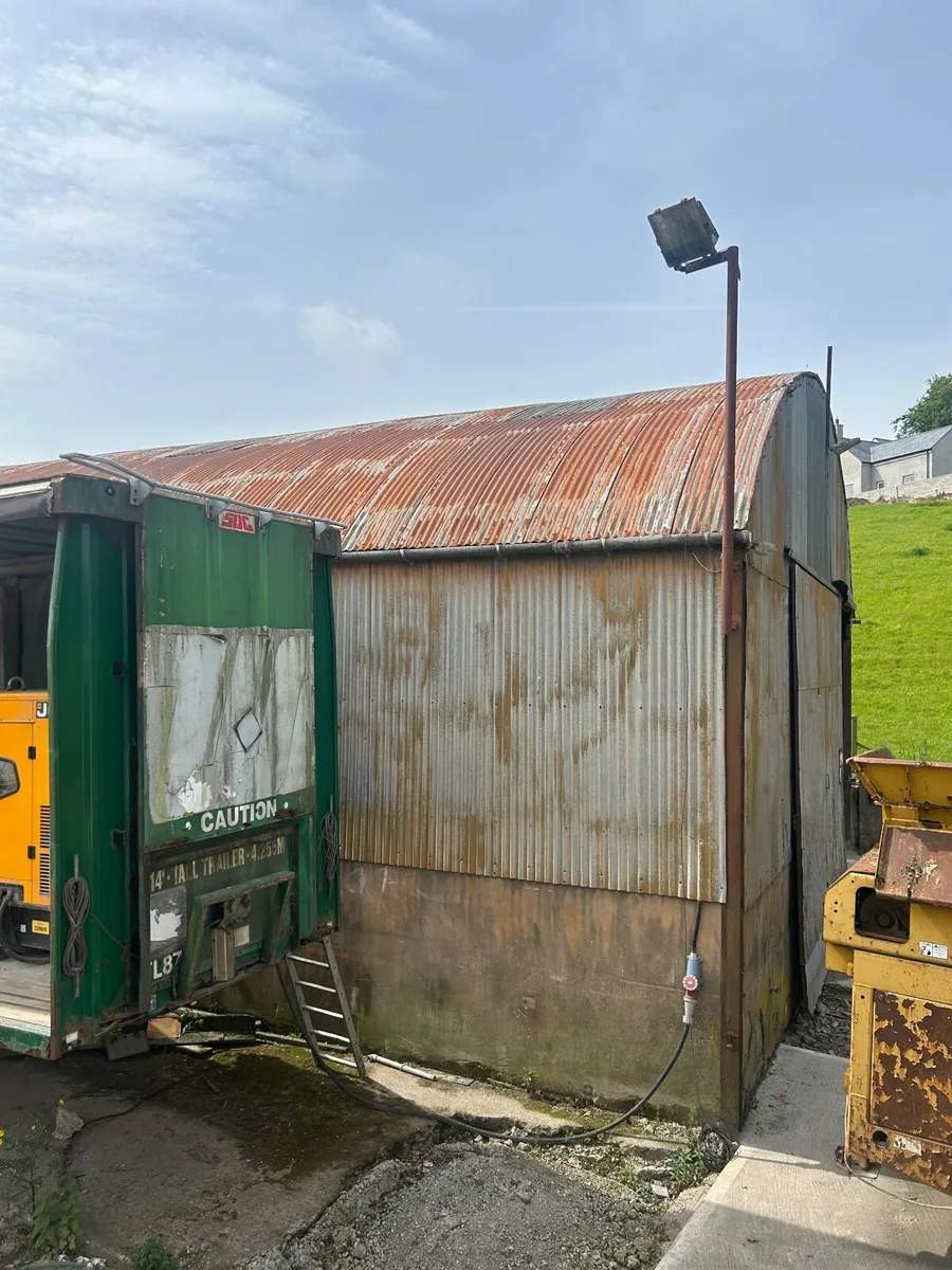 Shed /Garage - Image 3