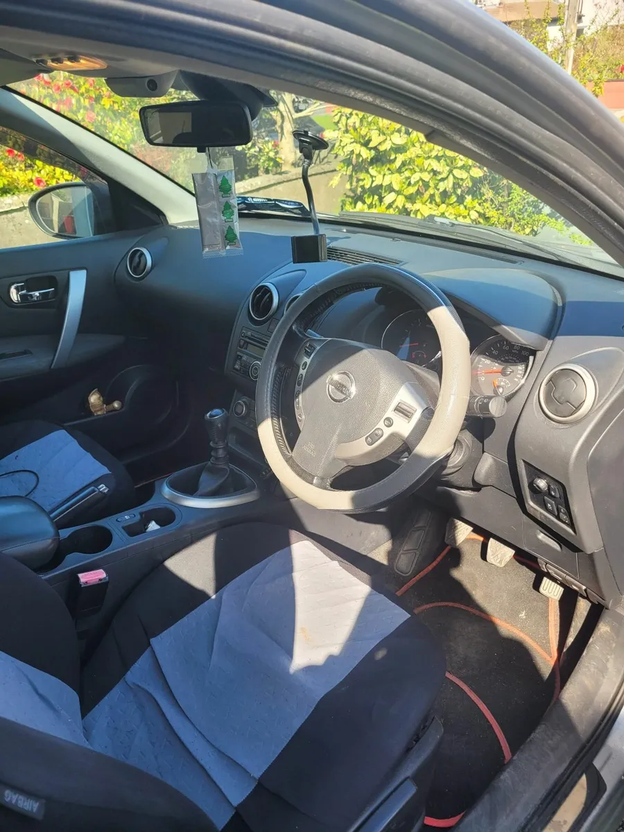 Nissan Qashqai 2010 - Image 2