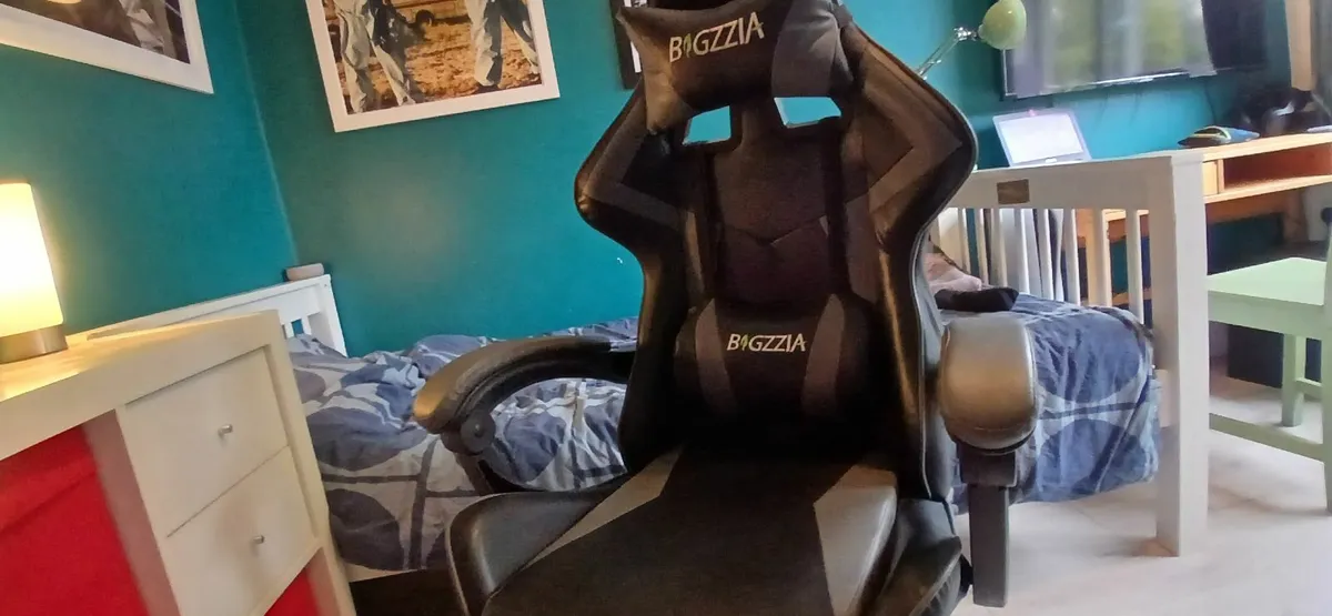 Bizzia Gaming Chair - Grey and Black - Image 2