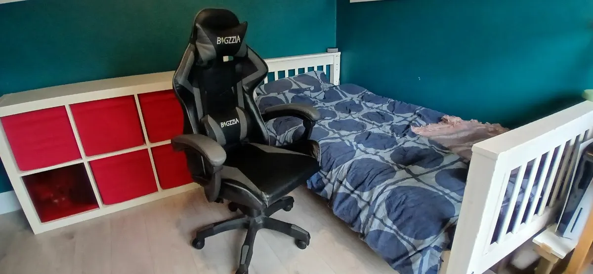 Bizzia Gaming Chair - Grey and Black - Image 1