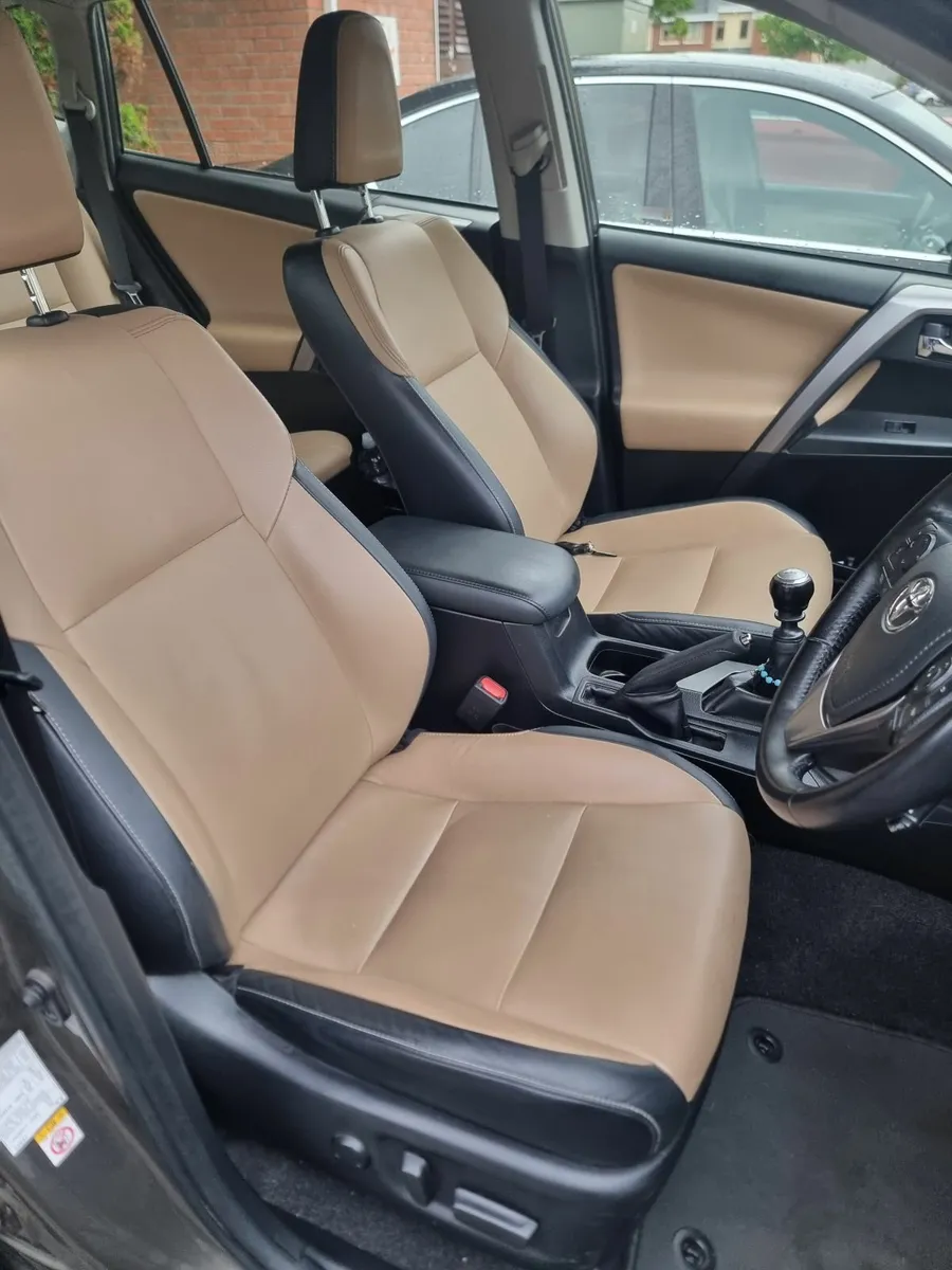 Toyota RAV4 2016 SOL Edition - Image 3