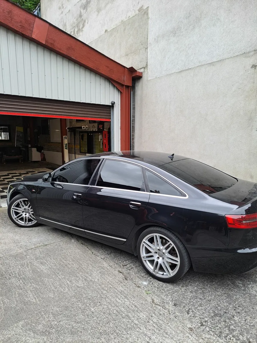 Audi A6 2010 - Image 1