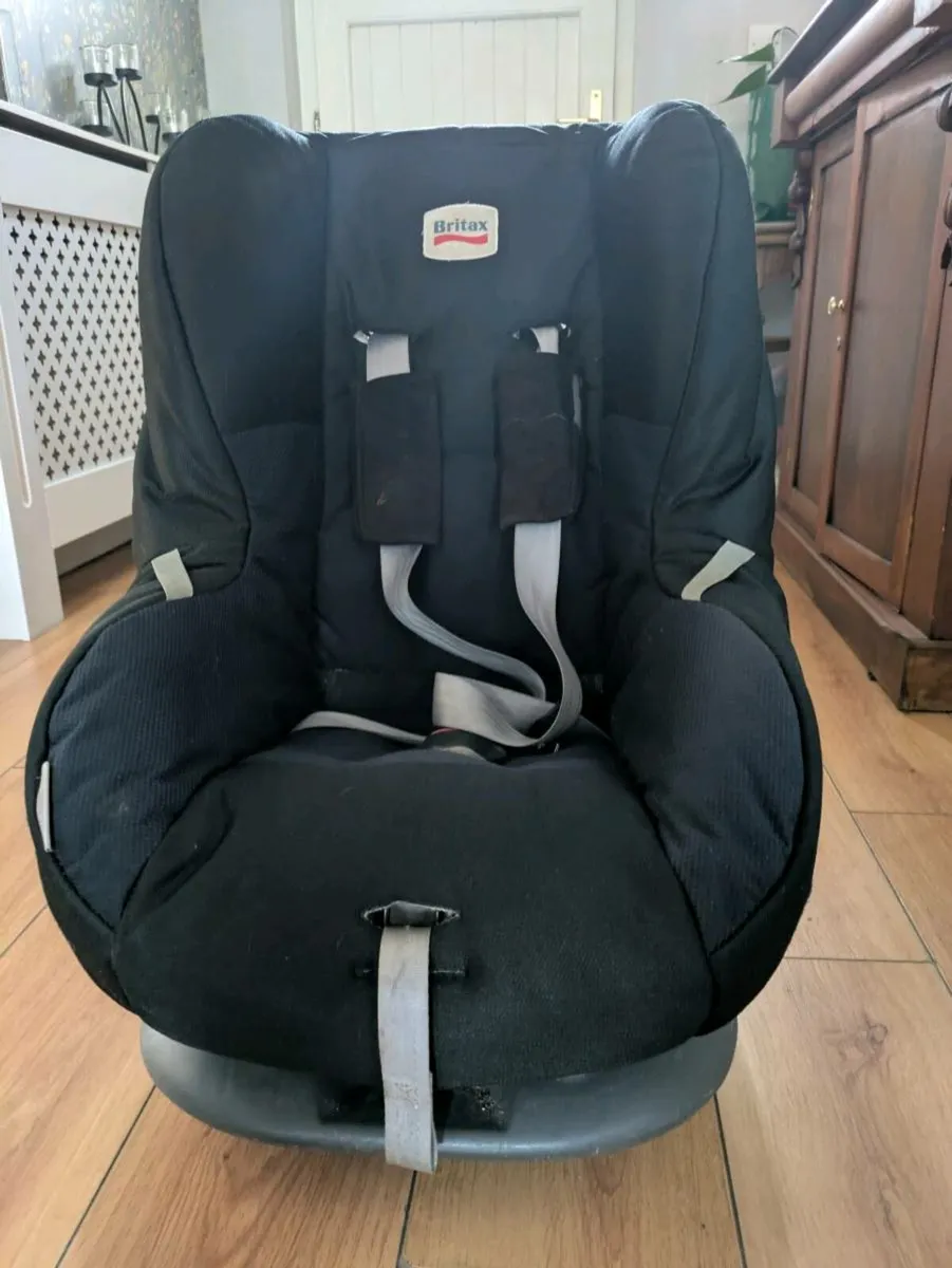 Car seat - Image 1