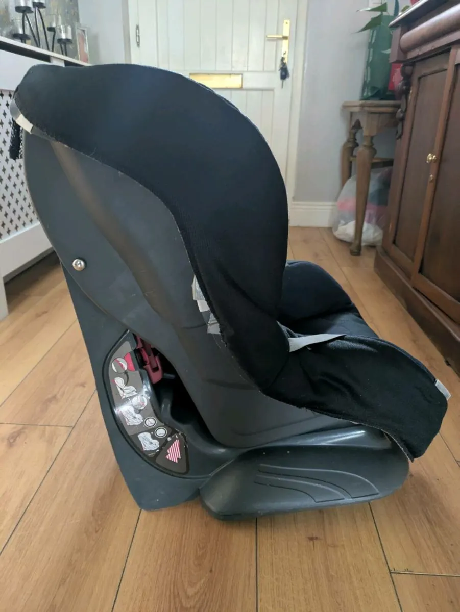 Car seat - Image 2