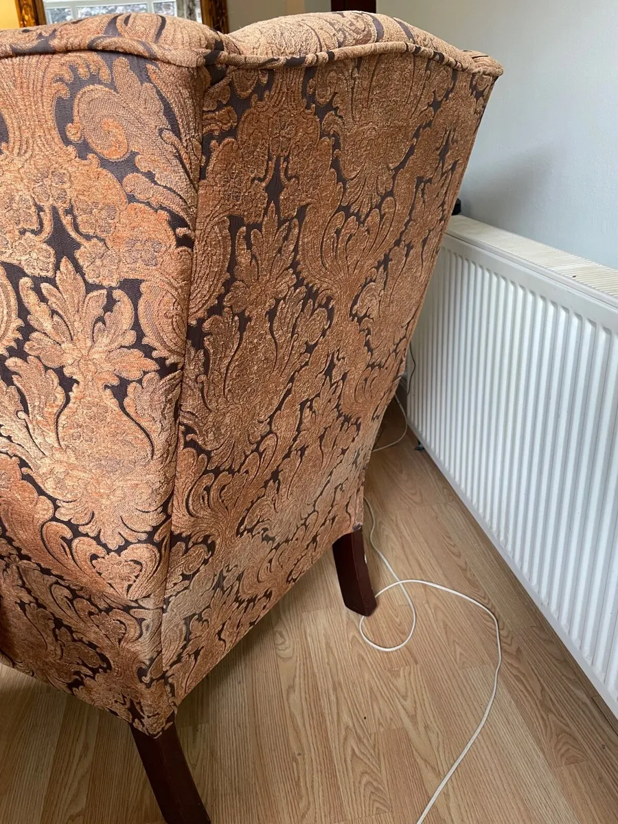 Arm chair/ wanted gone ASAP. Pick up only. - Image 3