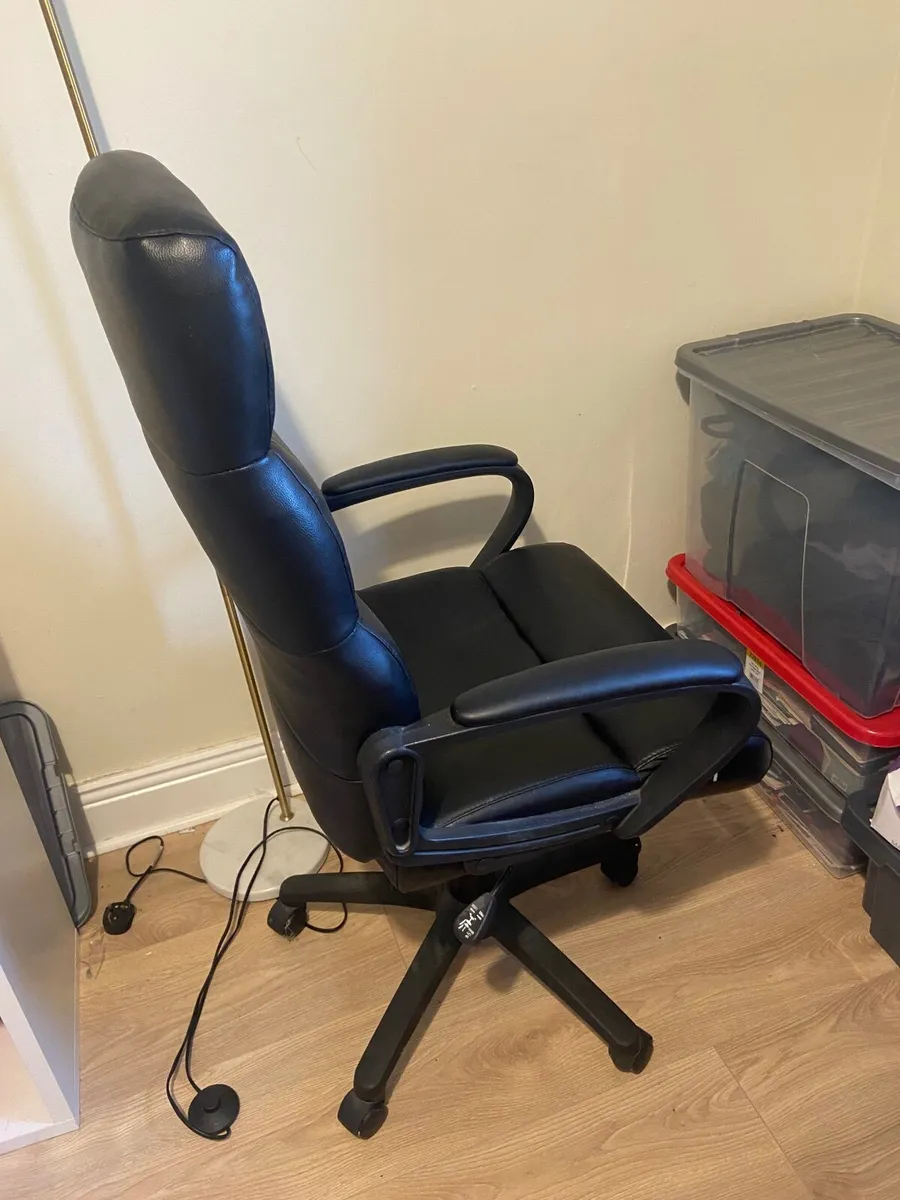 Office chair - Image 2