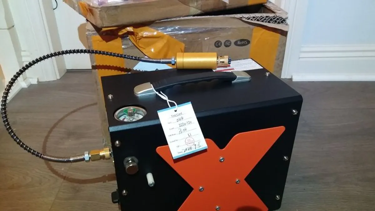 PCP Air Compressor 4500PSI Auto-Stop Airgun Compressor Built-in Converter 300 Watt - Image 1