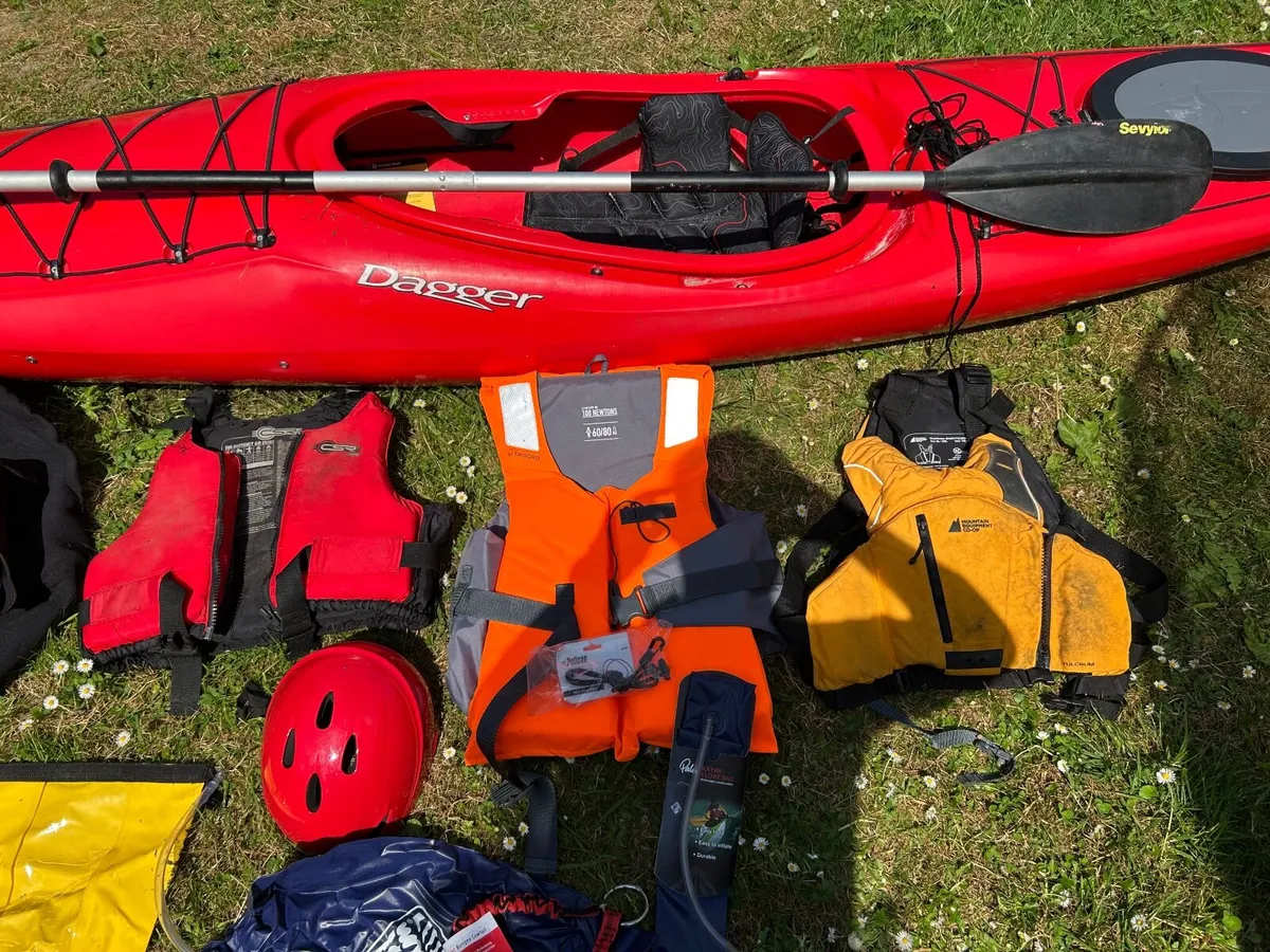 Kayak and accessories - Image 1