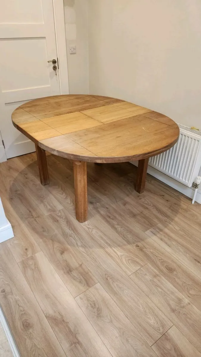 Soild Oak Kitchen table and chairs - Image 2