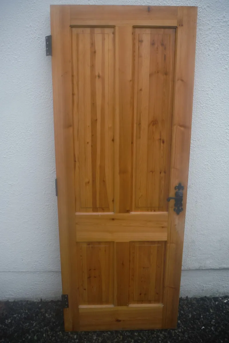 Pine Door - Image 4