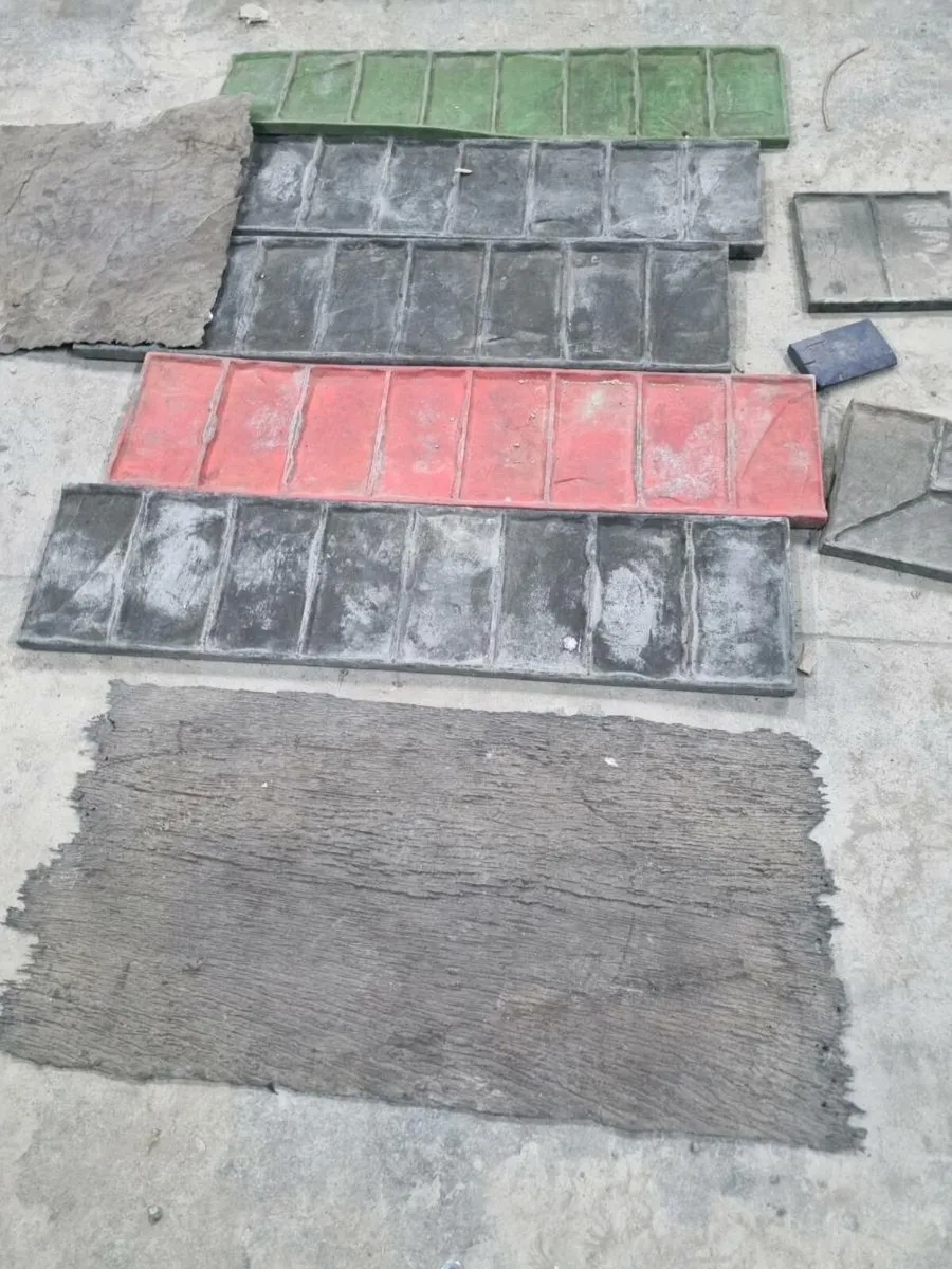 Imprinted concrete brick border mats - Image 1