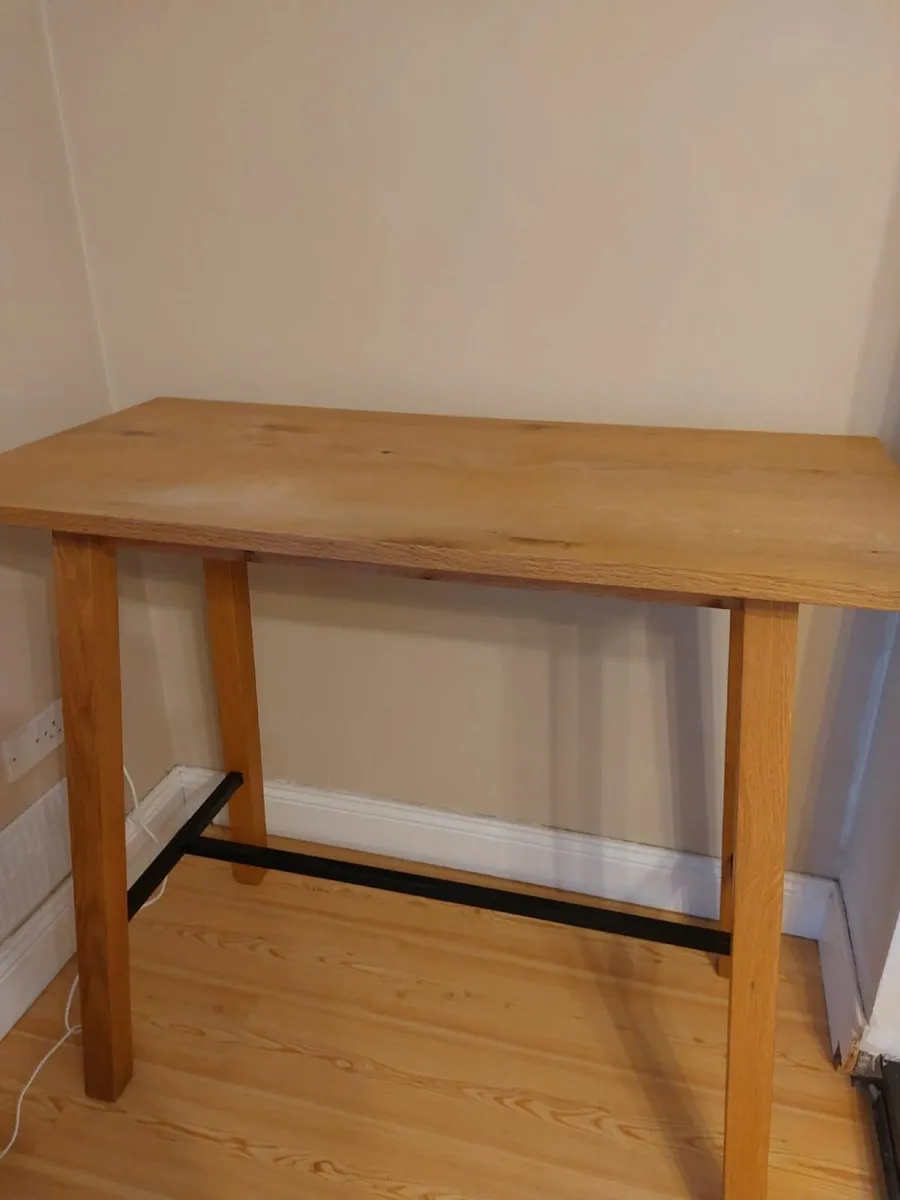 Breakfast bar and 2 bar stools - Image 3