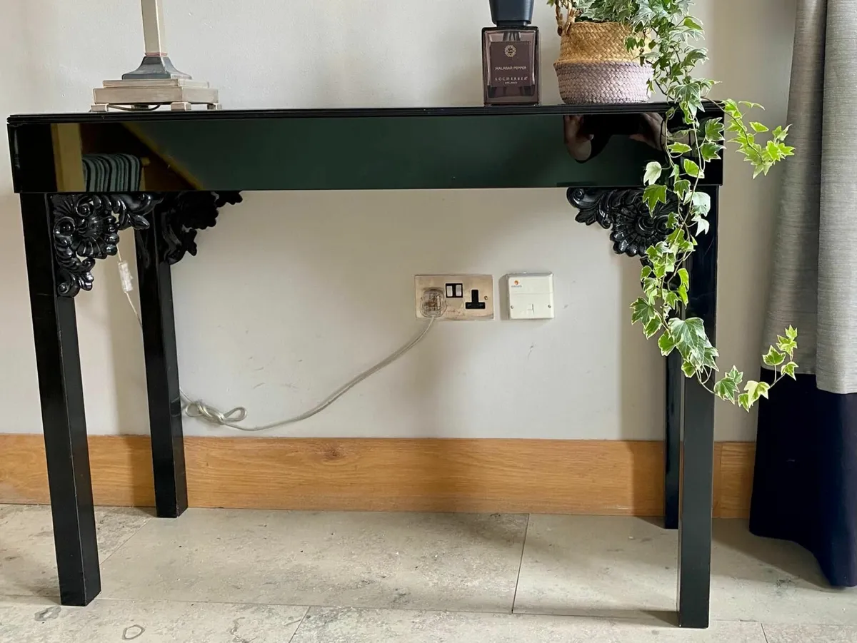 Black gloss Console table and Mirror - Image 4