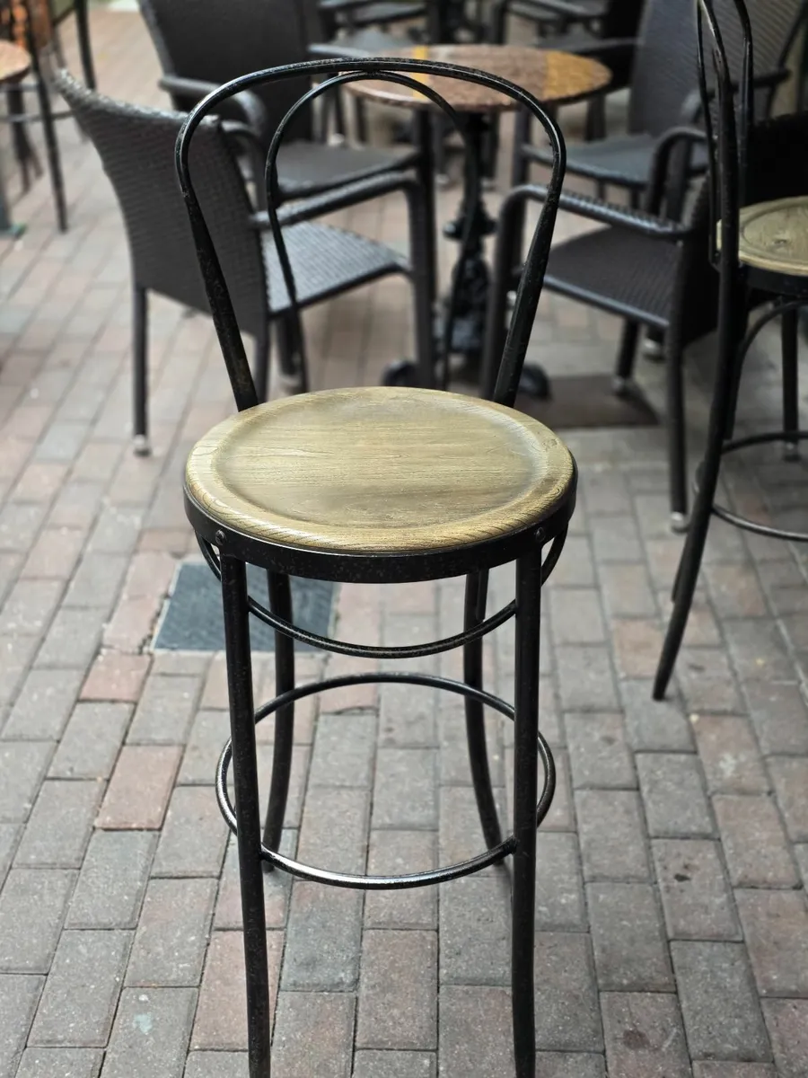 High stools and table - Image 1
