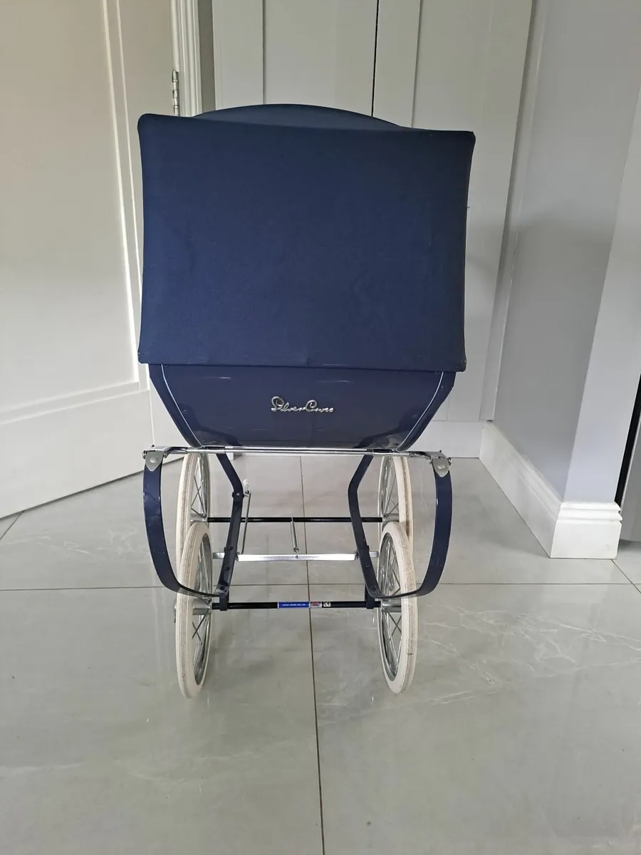 Silver Cross Dolls Pram - Image 3