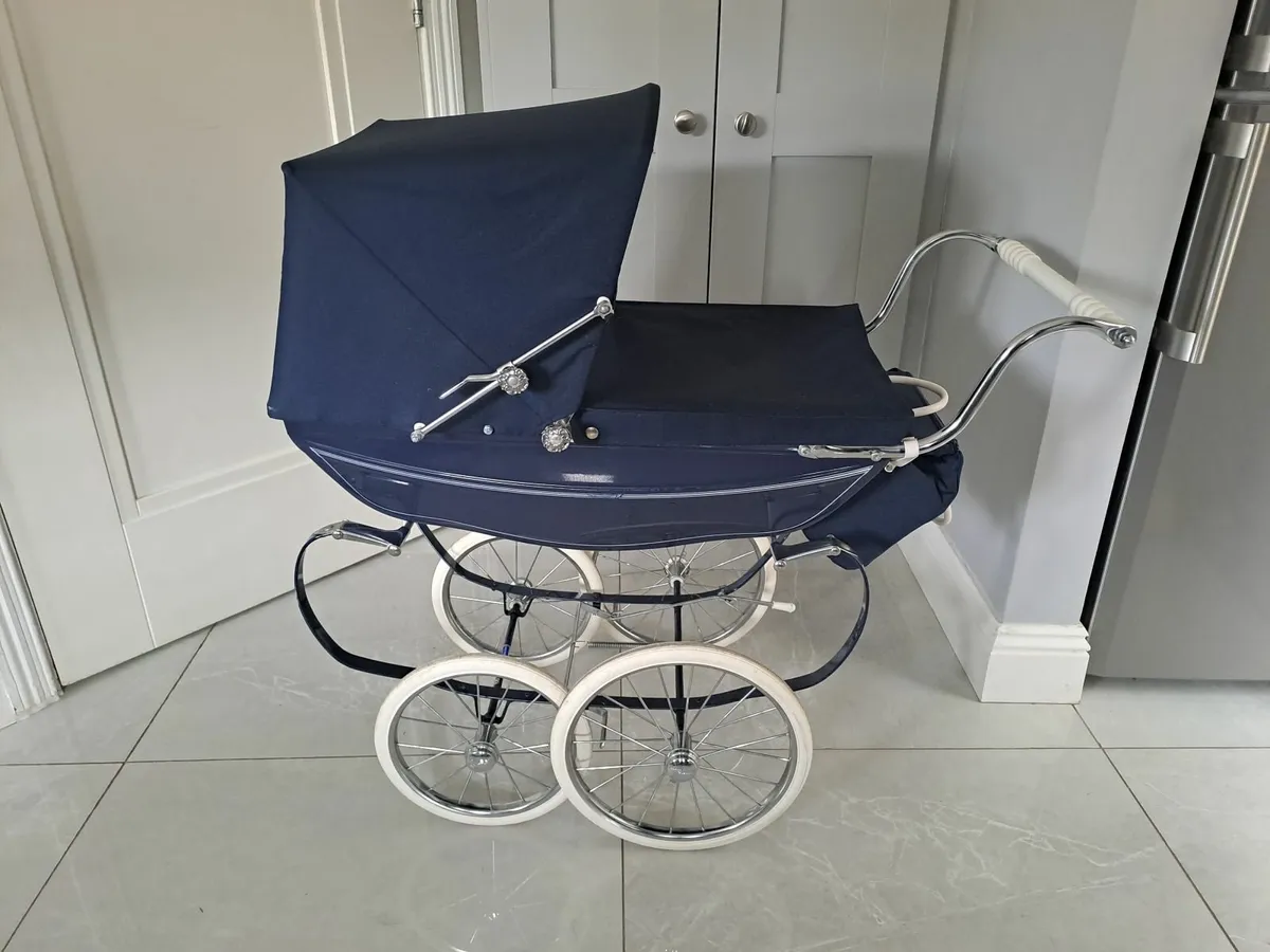 Silver Cross Dolls Pram - Image 4