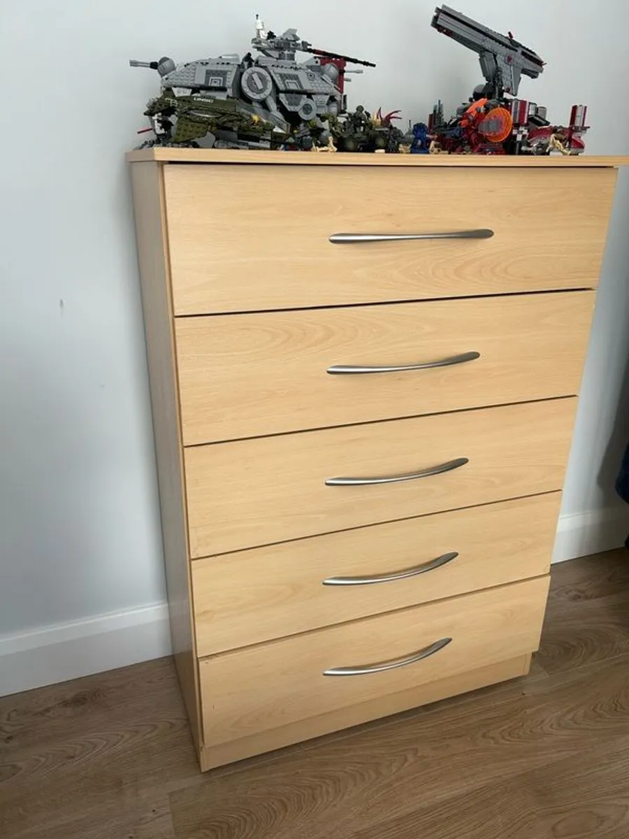 Chest of drawers - Image 1