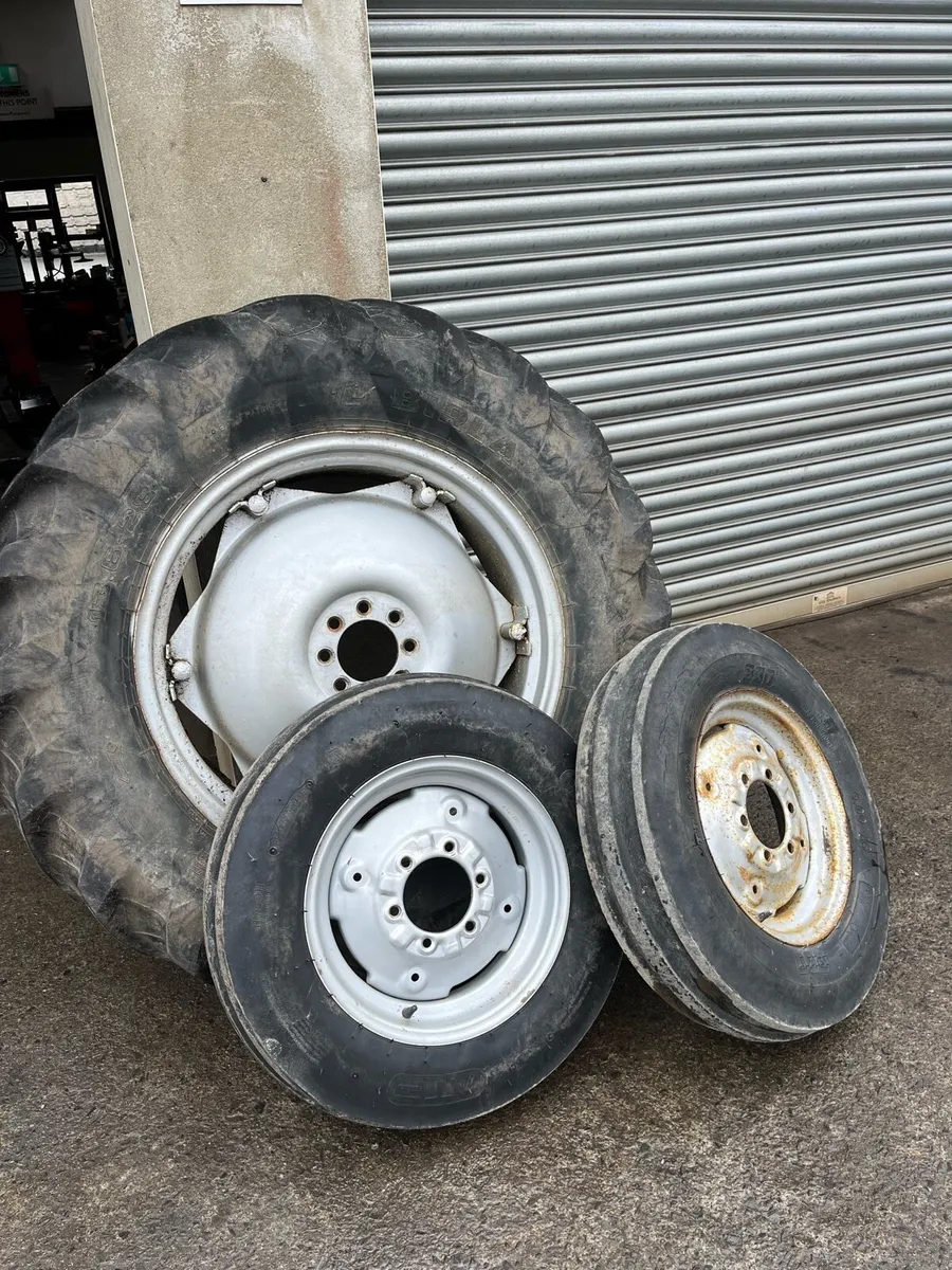 Tractor wheels - Image 1