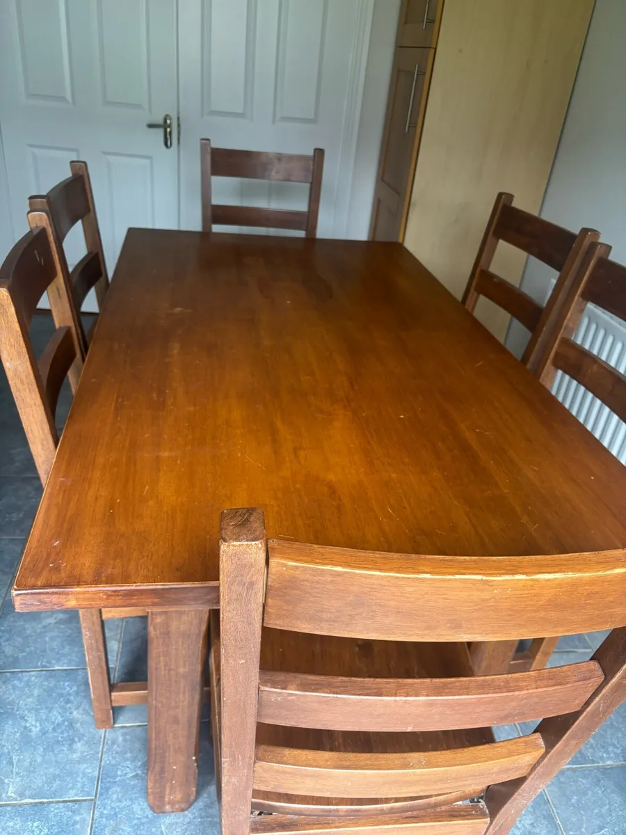Table and 6 chairs - Image 2
