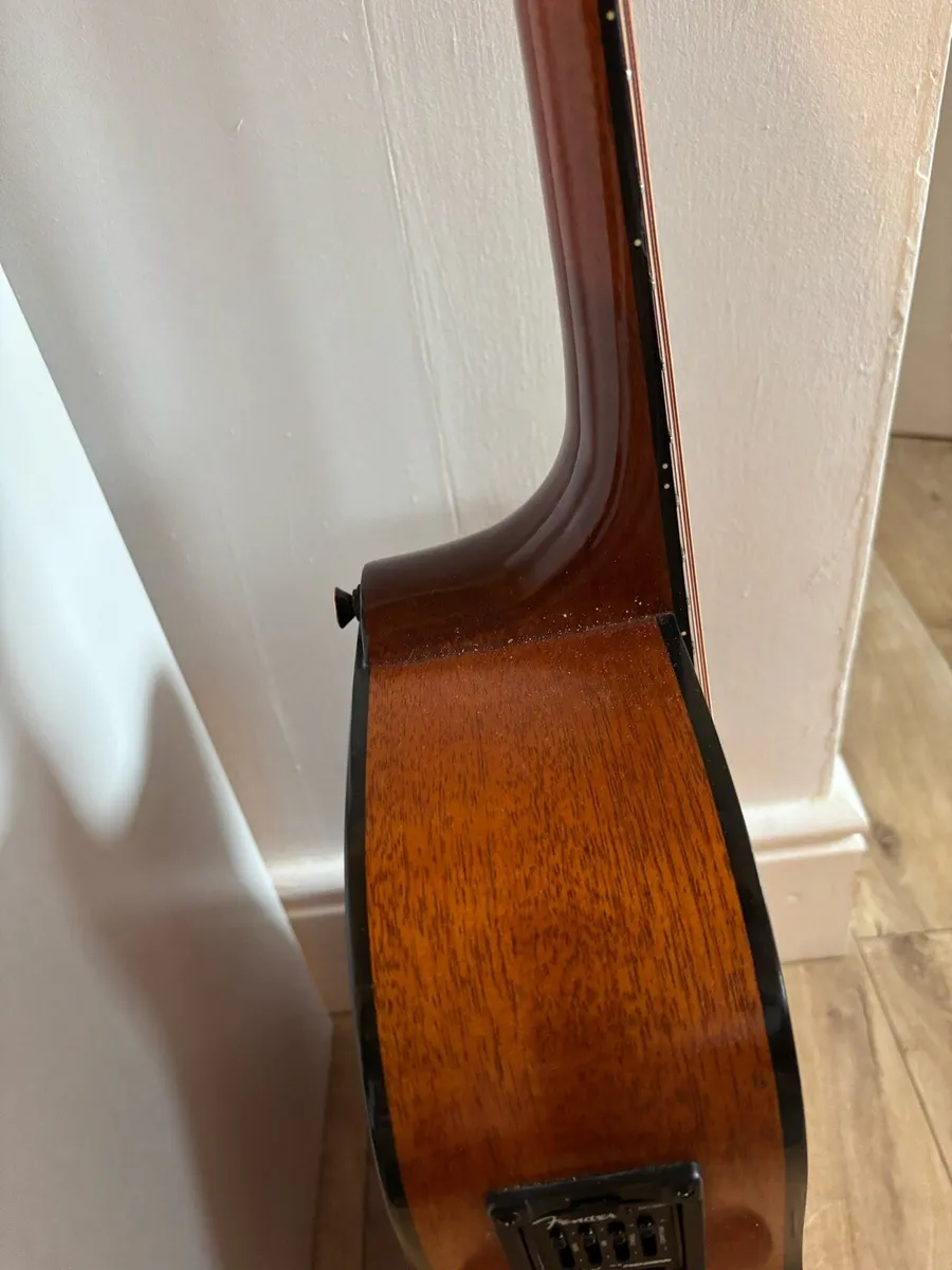 Fender acoustic guitar - Image 4