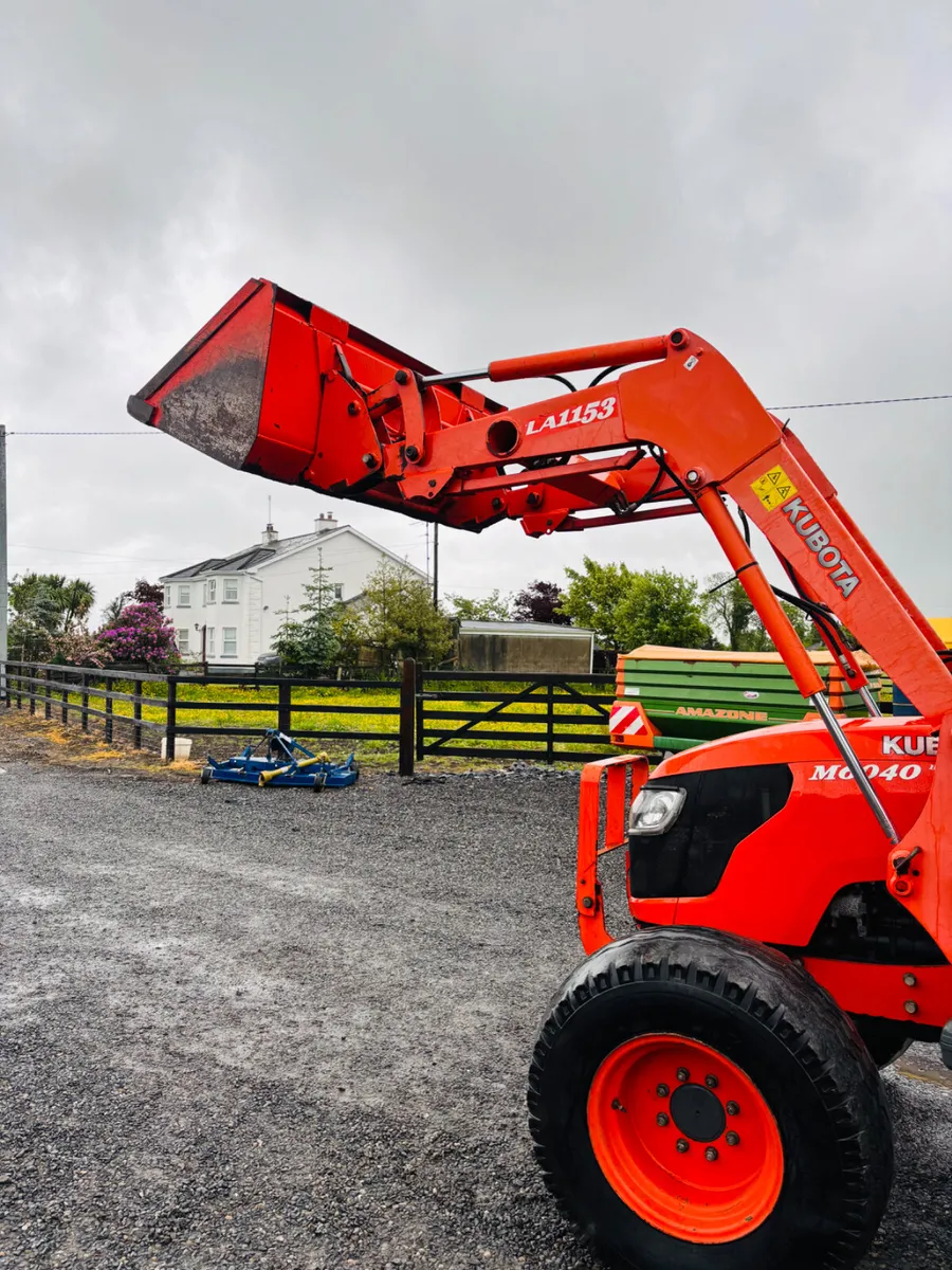 Kubota M6040 tractor - Image 4