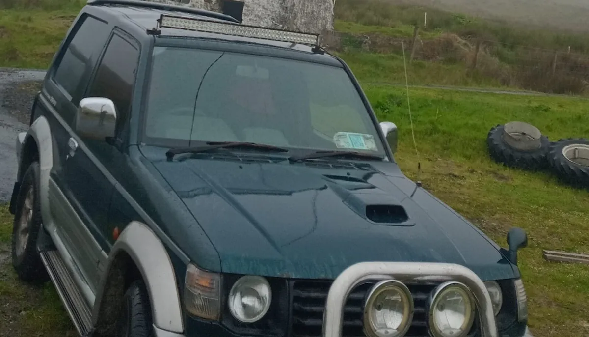 Mitsubishi pajero - Image 2