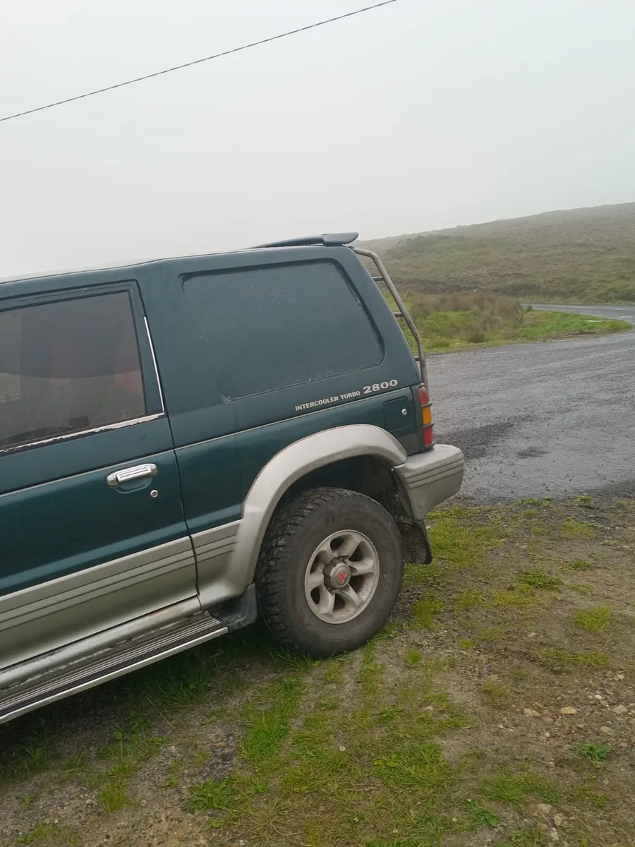 Mitsubishi pajero - Image 4