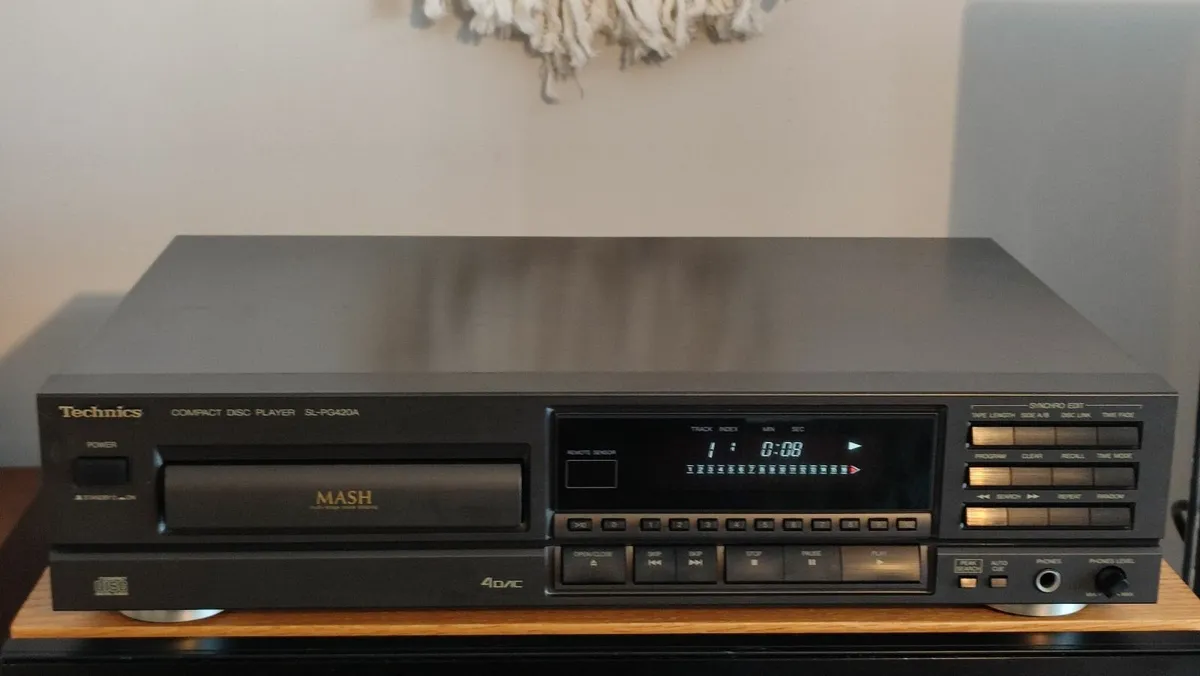 TECHNICS SL-PG420A, CD Player.Cleaned.Perfect Cond - Image 1