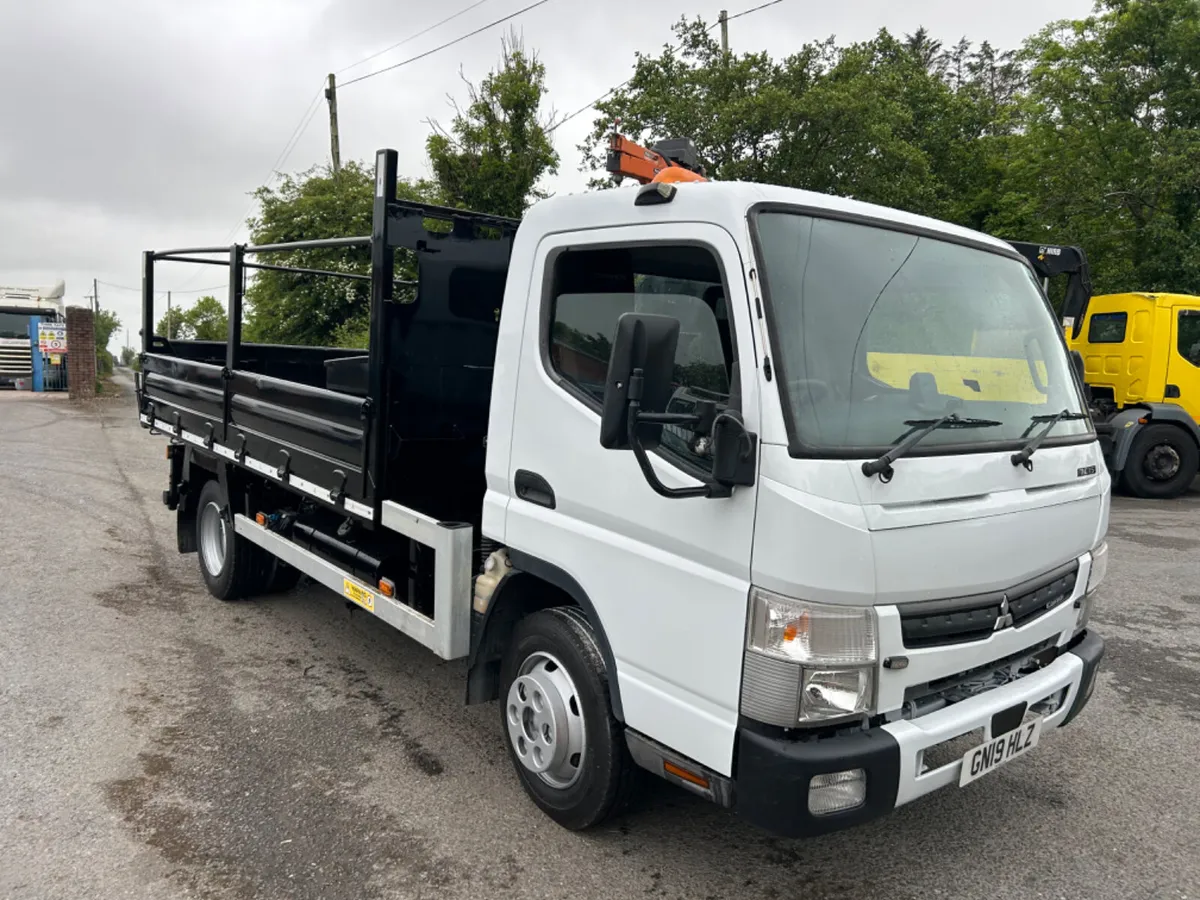 2019 Mitsubishi canter 7.5 ton manual tipper - Image 3