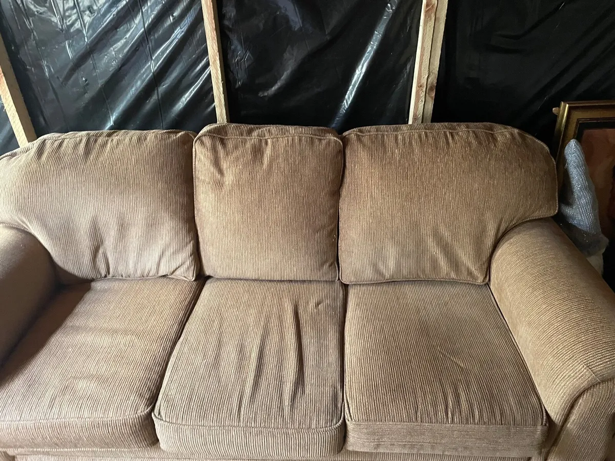 Sofa for sale. NEED GONE ASAP. Pick up only. - Image 3