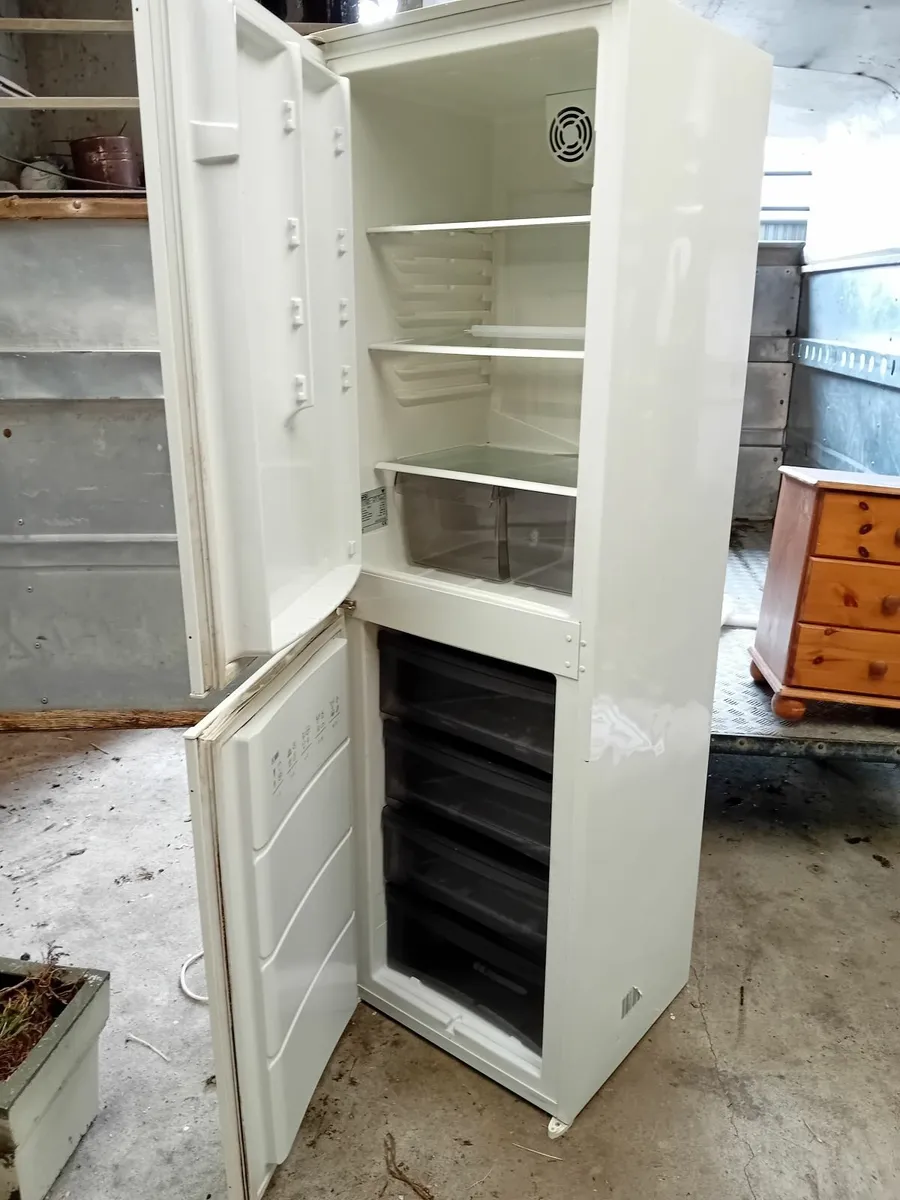 Fridge freezer - Image 4