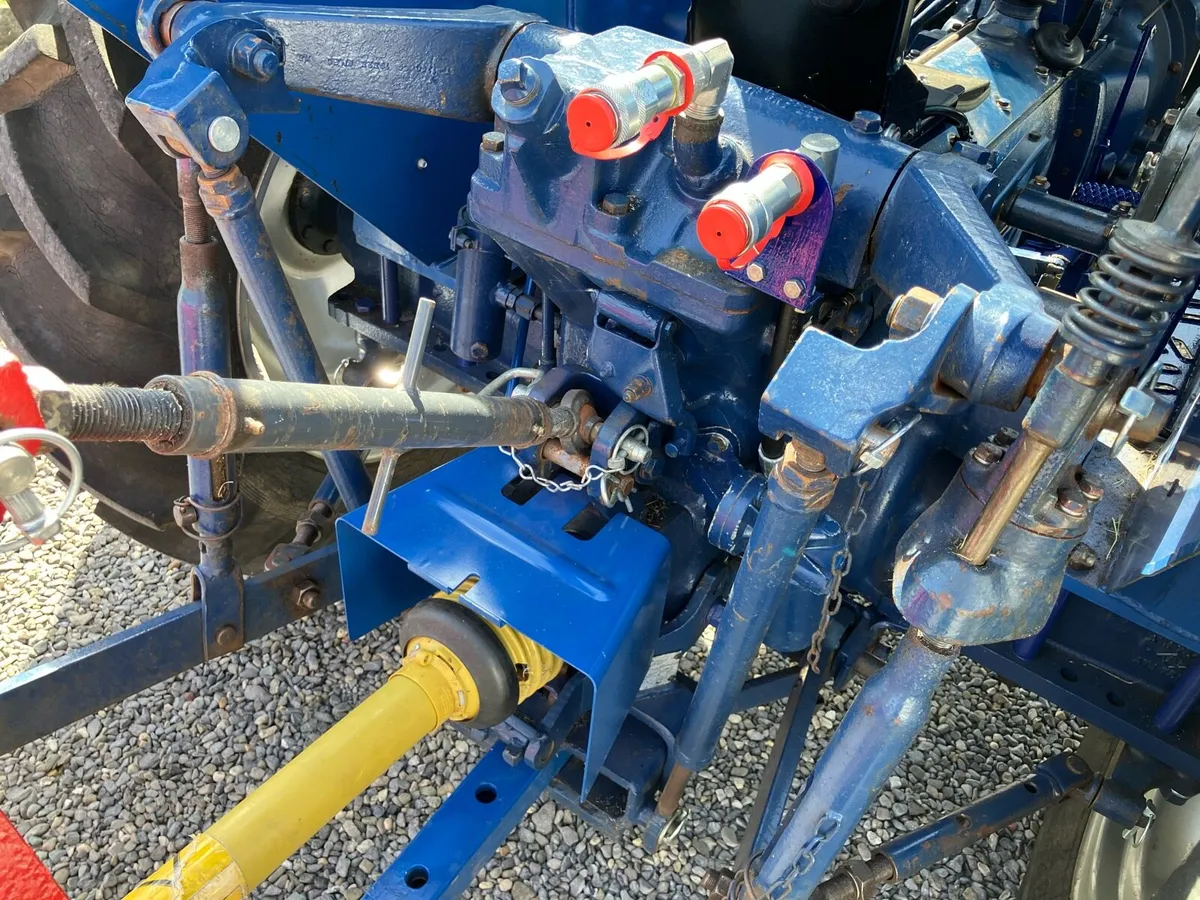 Leyland 245 Tractor - Image 4