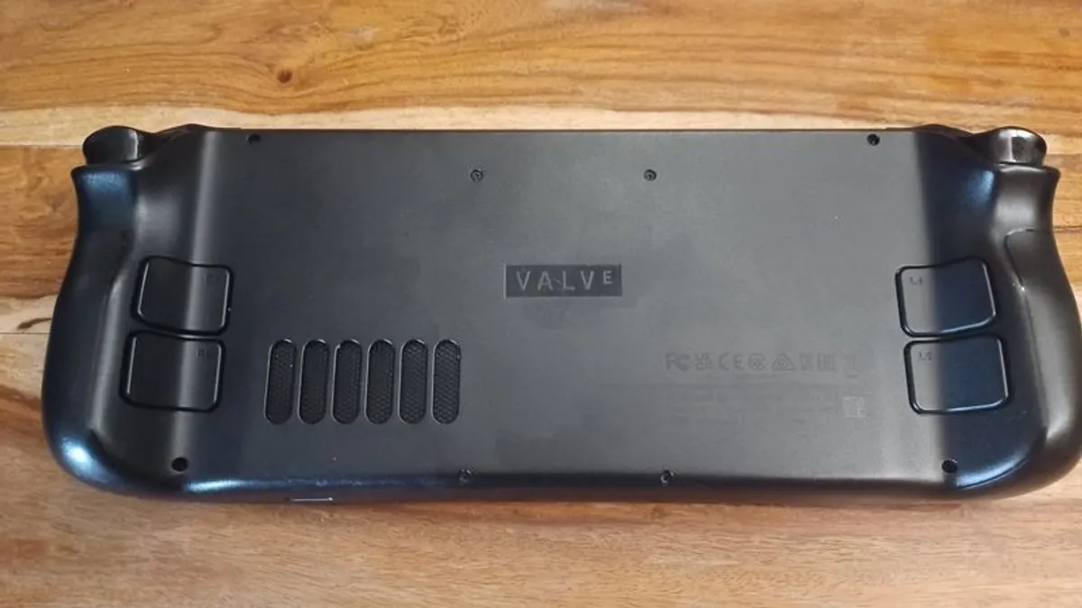 Steam Deck - 64GB bundle with JSAUX Dock - Image 4