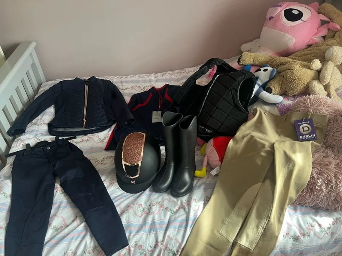 horse riding body protector, helmet, boots , leggings - Image 1