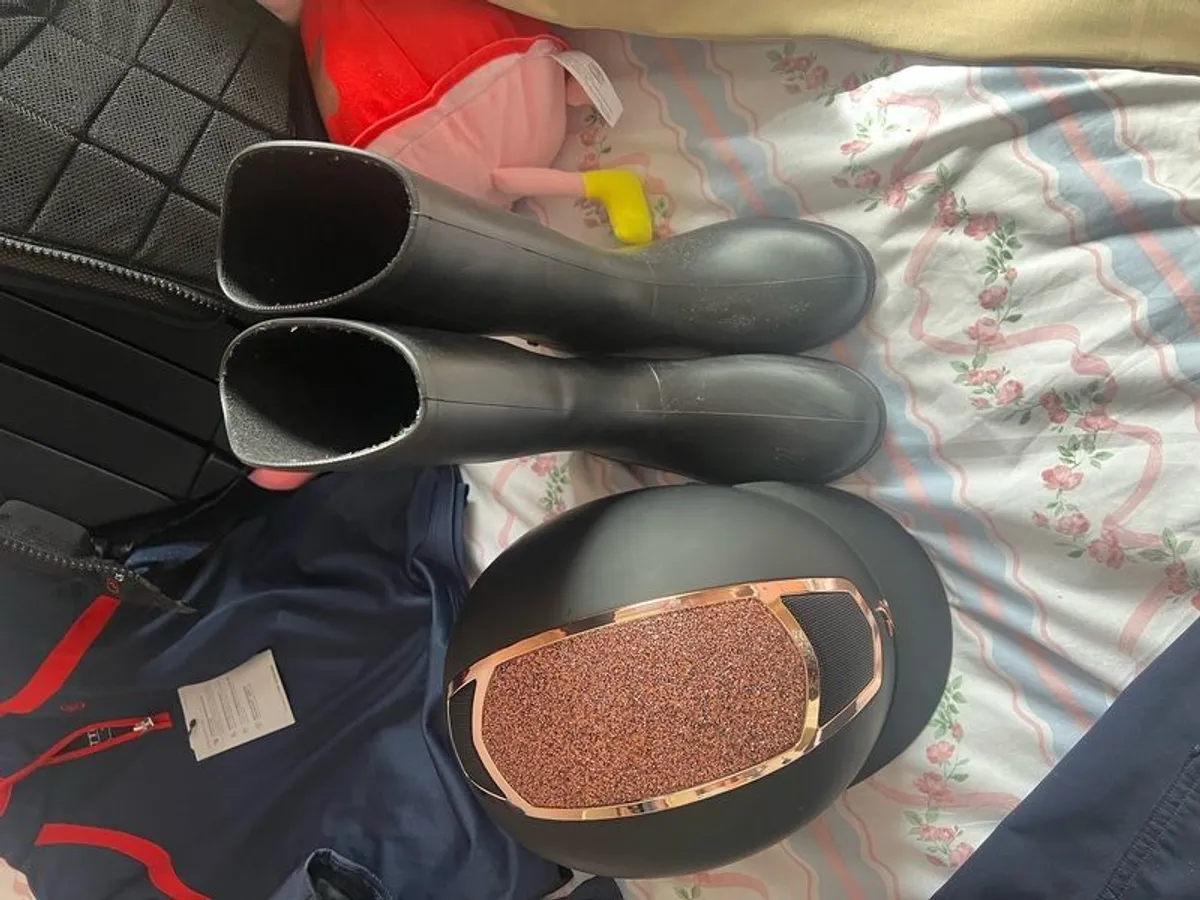 horse riding body protector, helmet, boots , leggings - Image 3