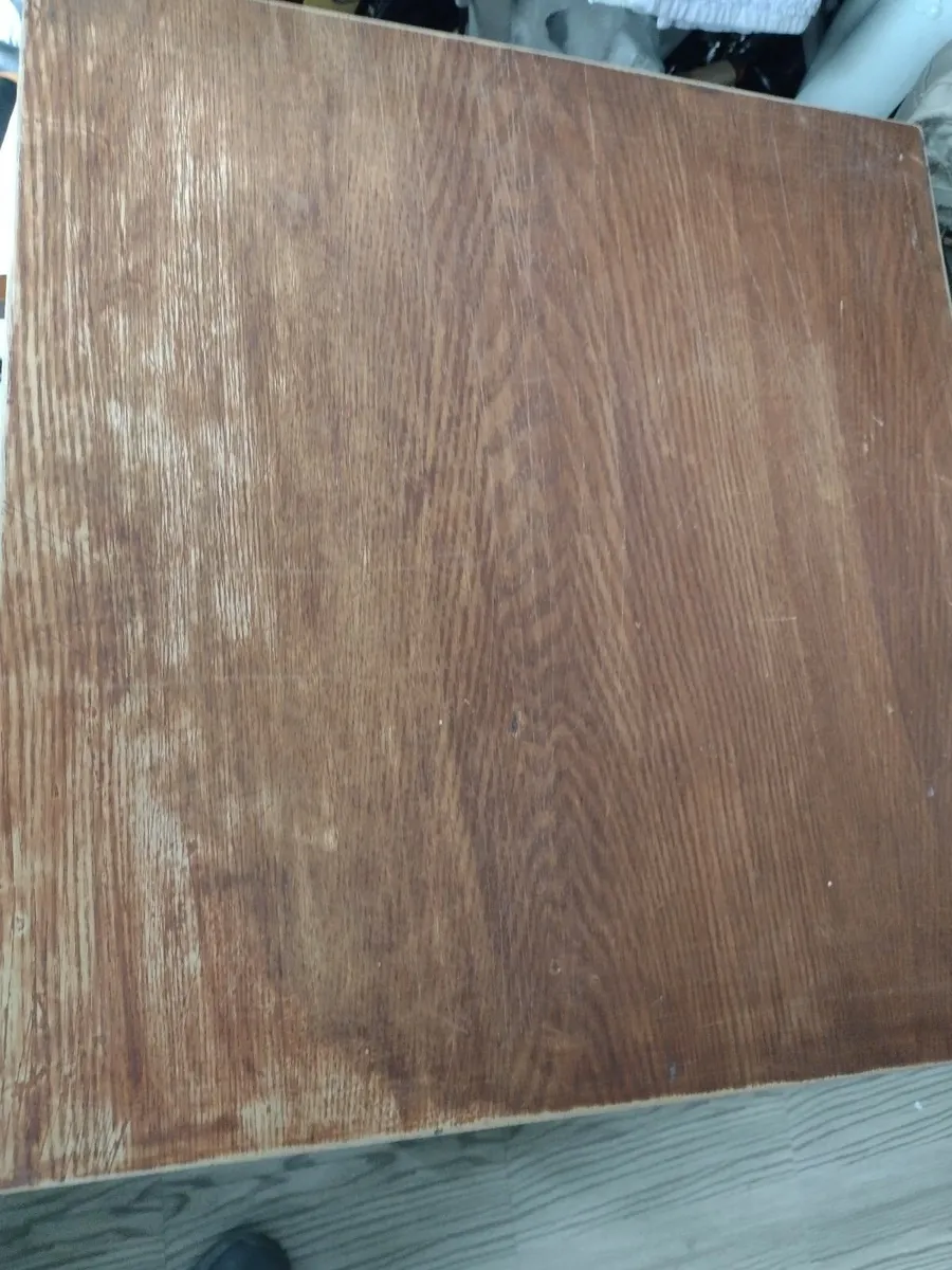 Very heavy Oak side table with drawers - Image 4
