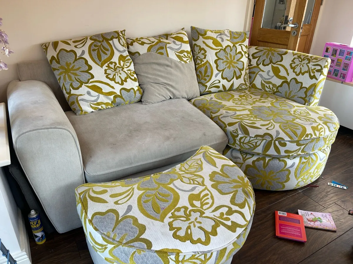 Couch - Image 2
