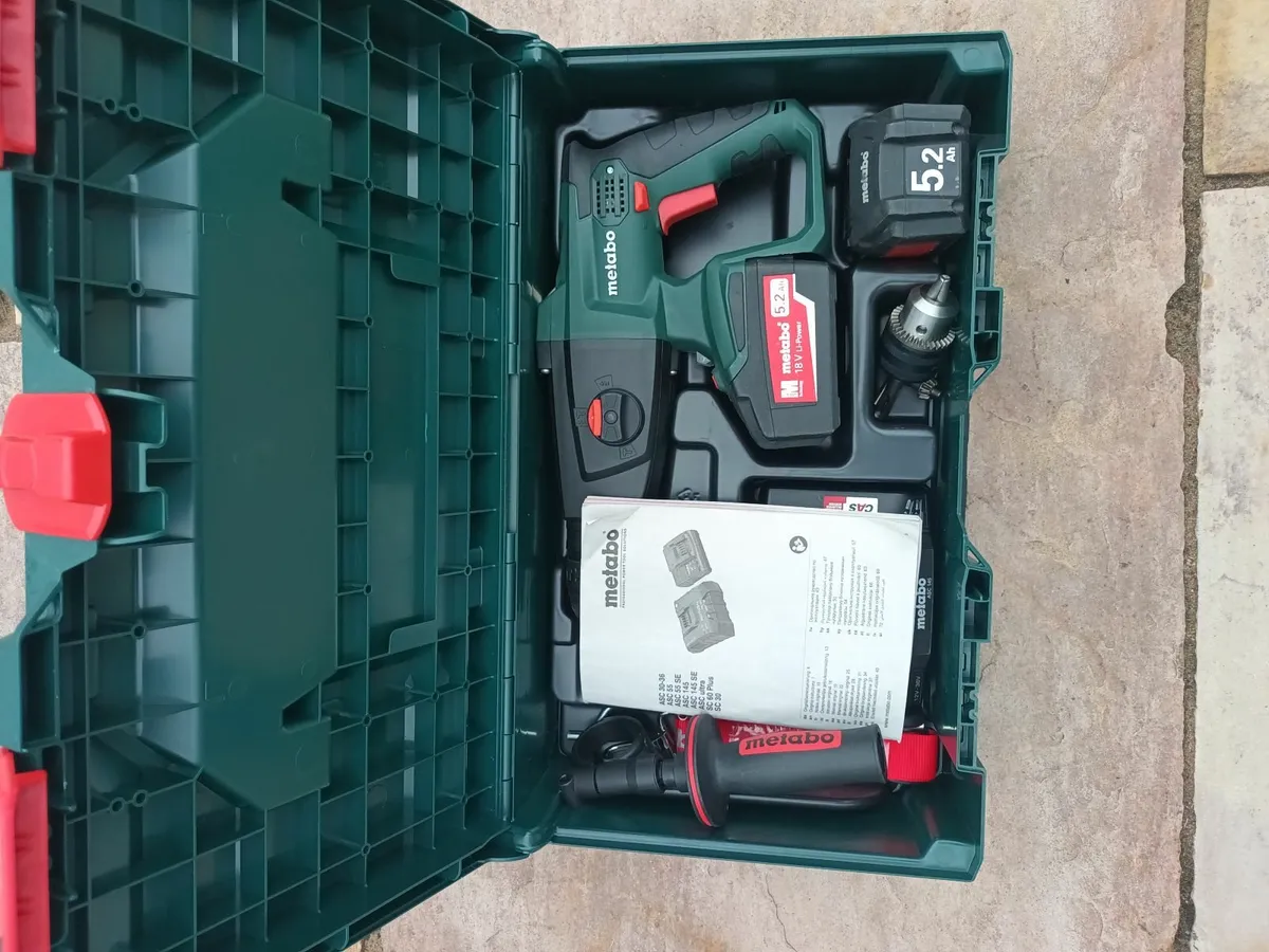 Battery Drill/Chisel SDS - Image 1