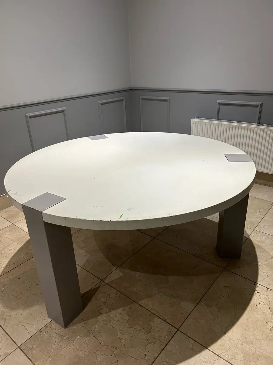 Kitchen table - Image 3