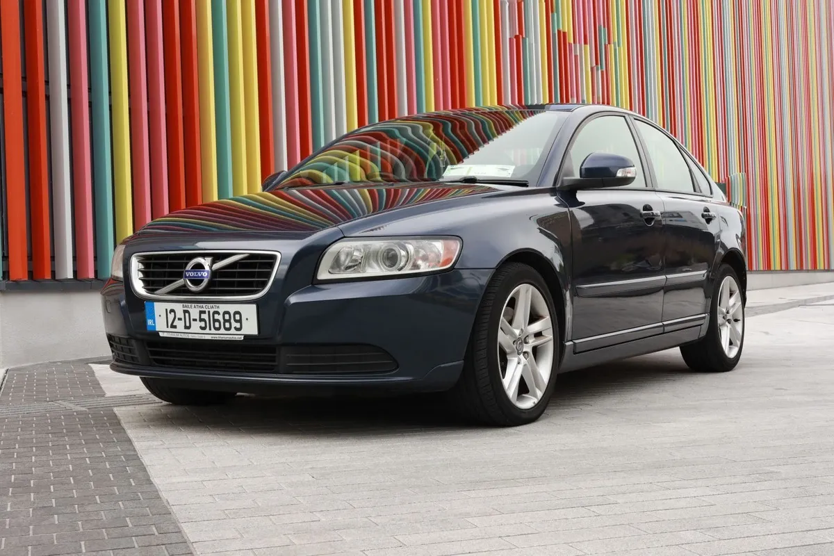 Volvo S40 2012 - Image 2