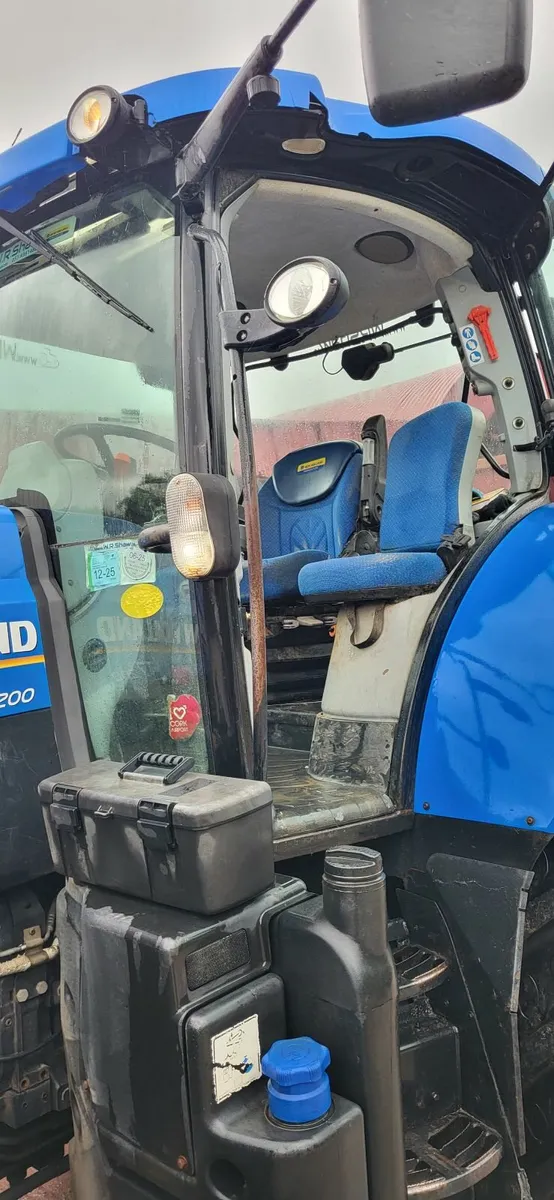 New Holland T7 200 2012 - Image 3