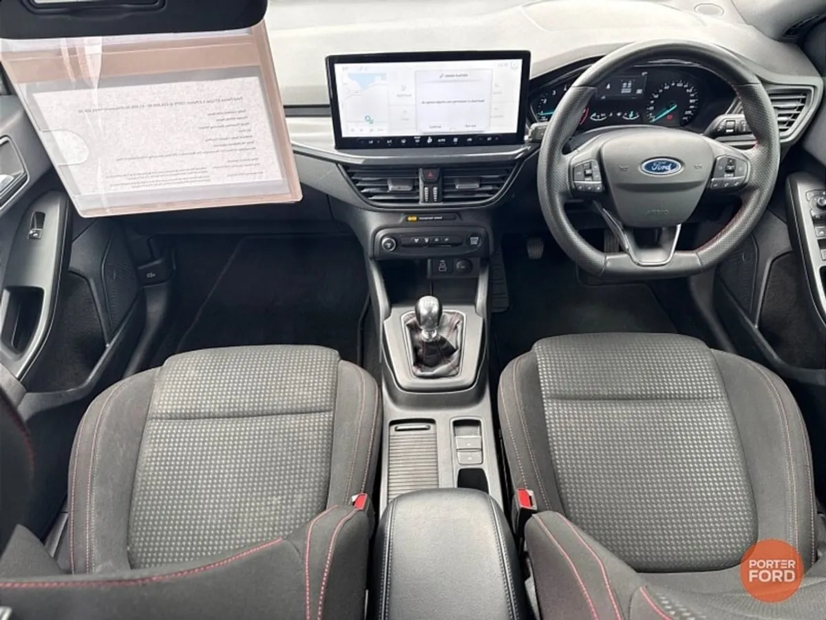 Ford Focus 1.0t St-line 125PS - Image 2
