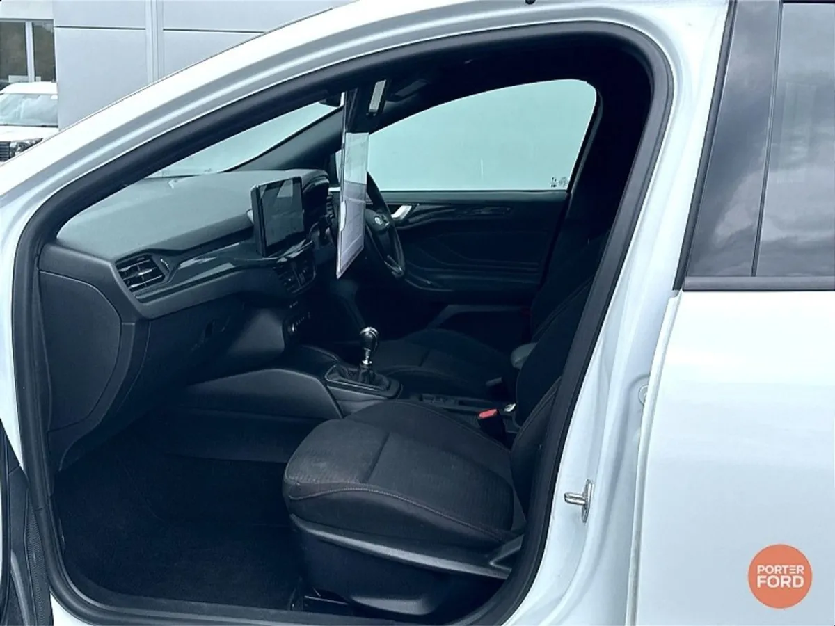 Ford Focus 1.0t St-line 125PS - Image 4