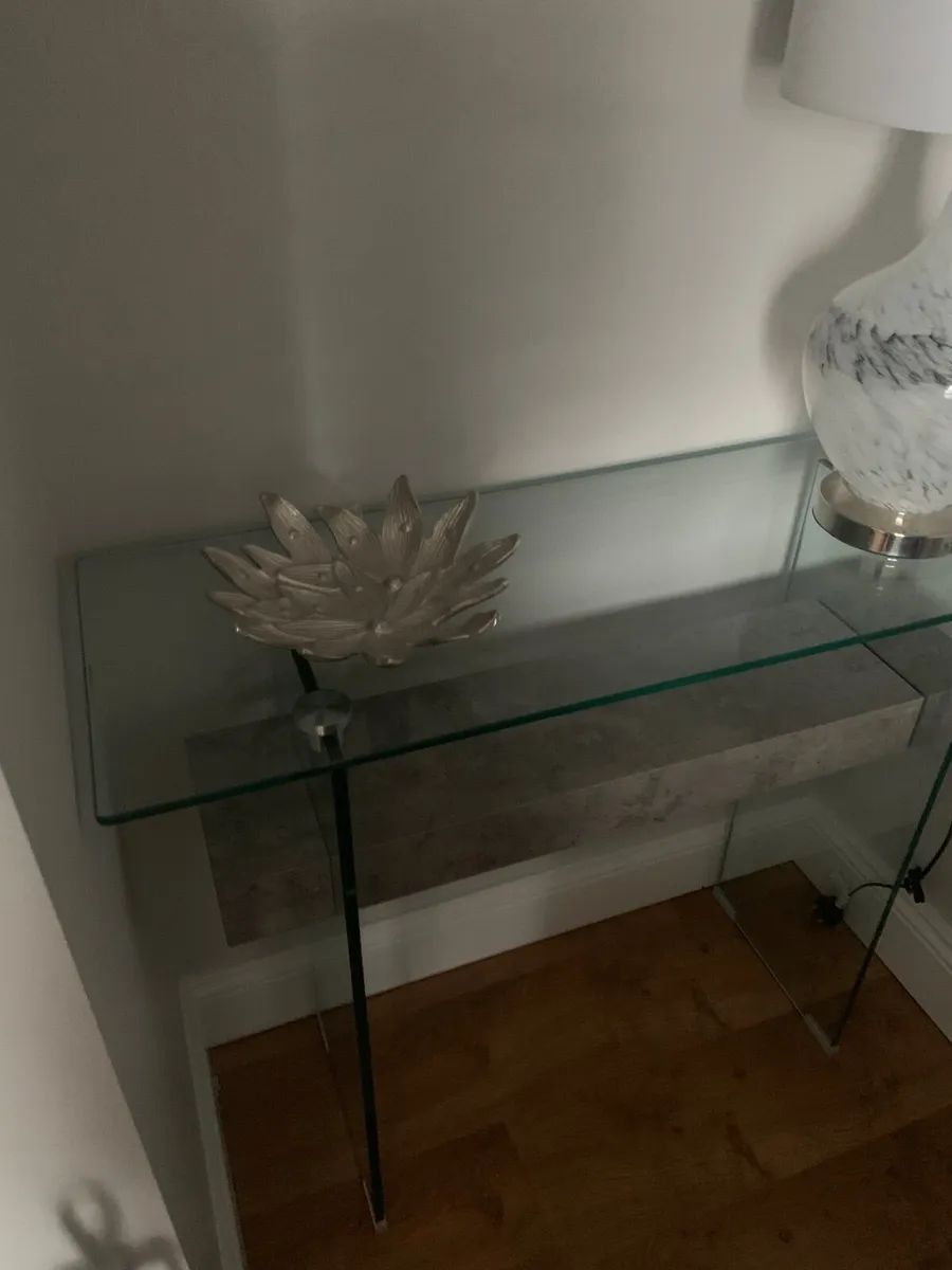 Console tables - Image 2