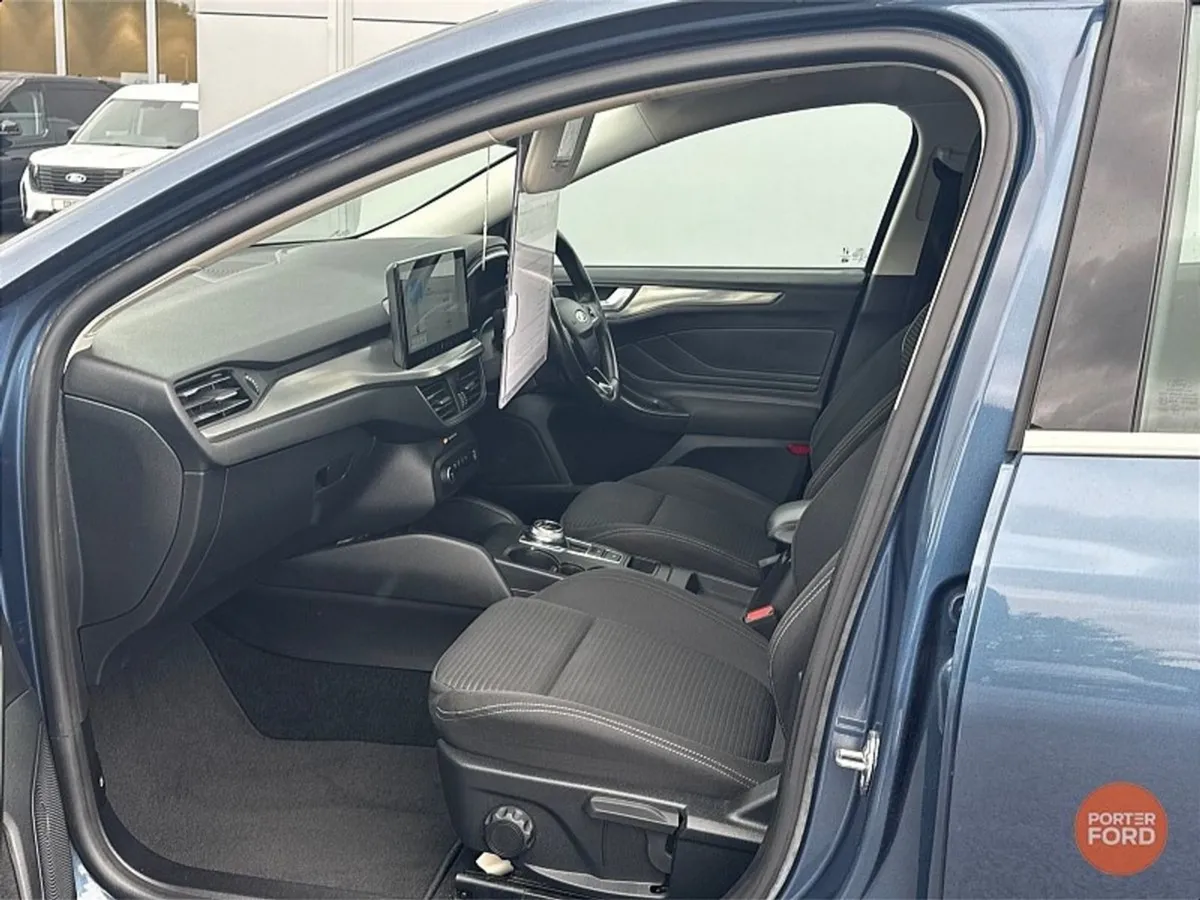 Ford Focus  auto  1.5 Tdci 120PS Titanium Auto - Image 4