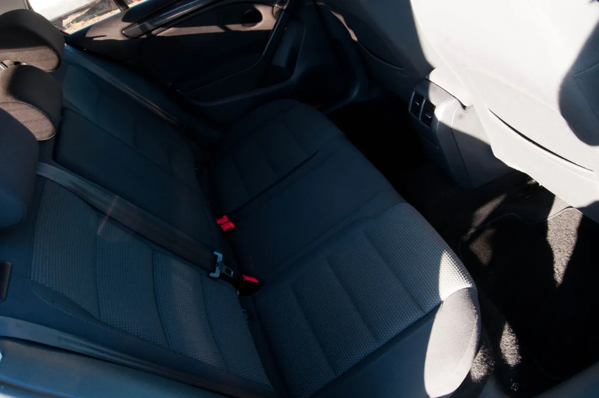 Volkswagen Golf 2012 Diesel - Image 3