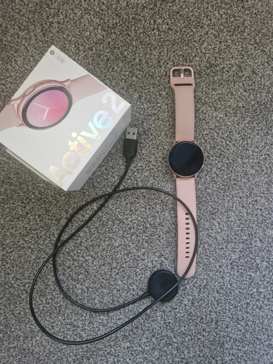 Samsung Galaxy Active 2 watch - Image 1